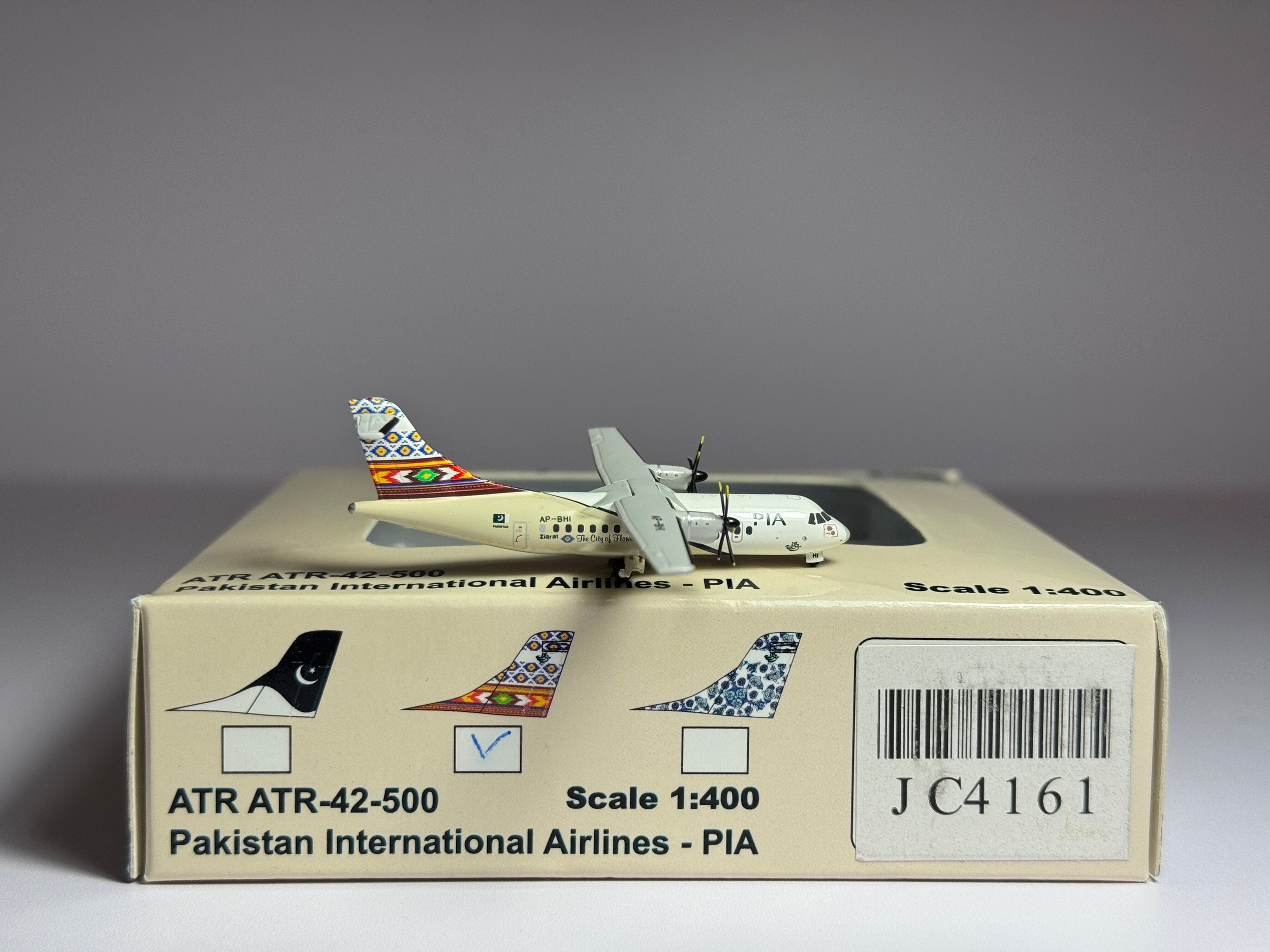 JC Wings 1:400 PIA Pakistan International ATR-42-500 AP-BHI Baluchistan Province JC4161