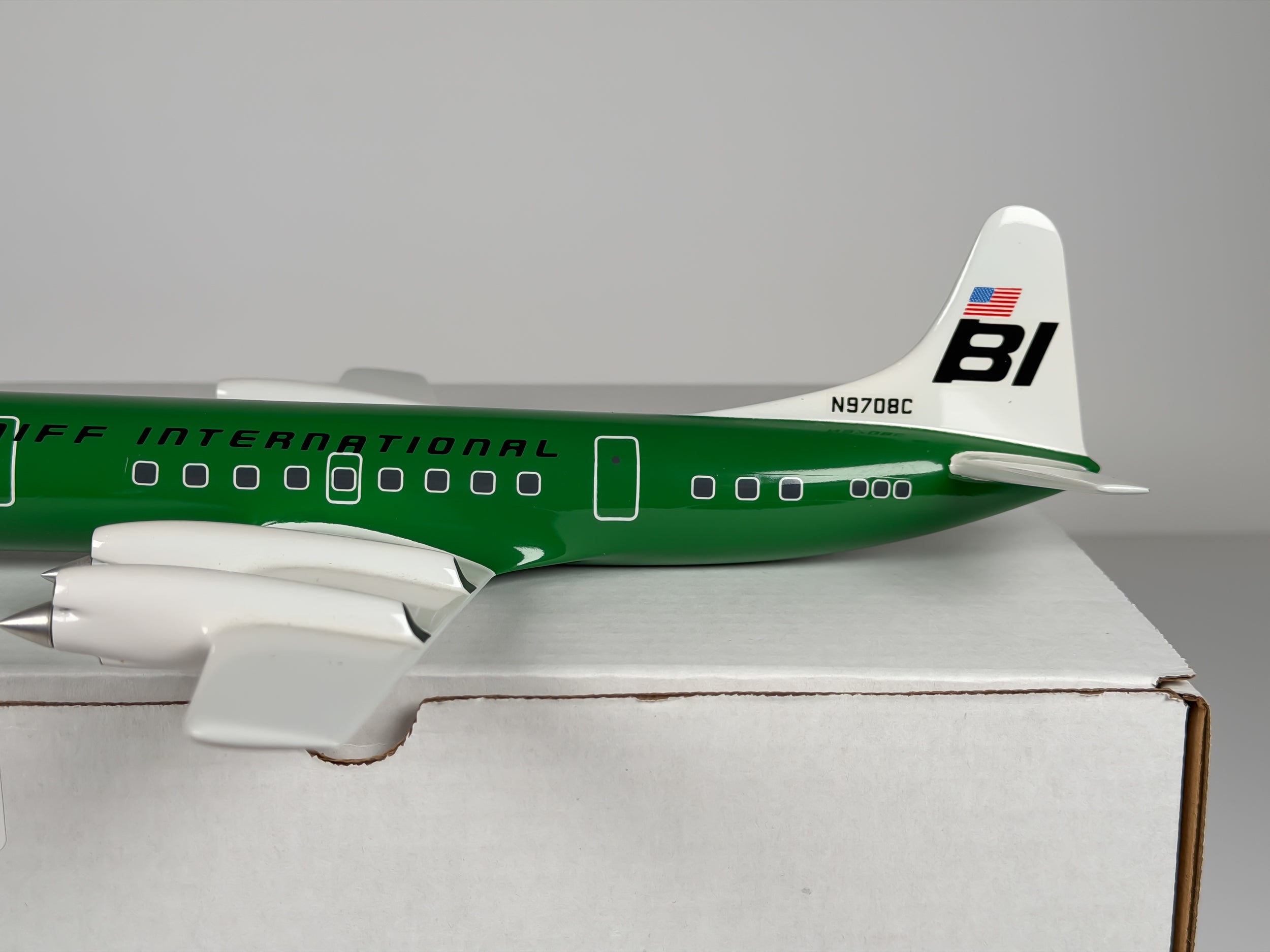 1:100 Braniff International Lockheed L-188 Electra (N9708C) - Jelly Bean - Panagra Green | Vogelaar Model