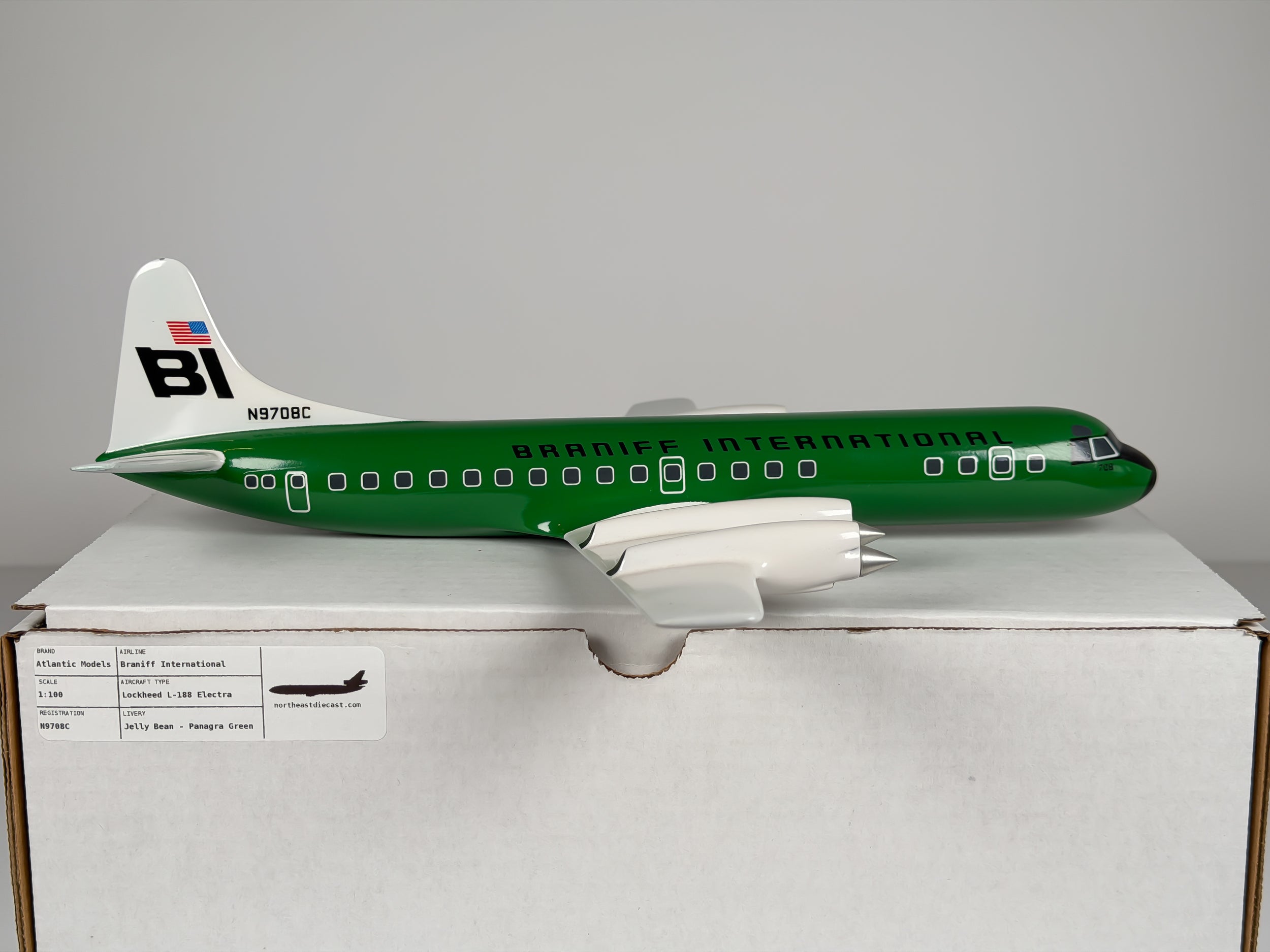 1:100 Braniff International Lockheed L-188 Electra (N9708C) - Jelly Bean - Panagra Green | Vogelaar Model
