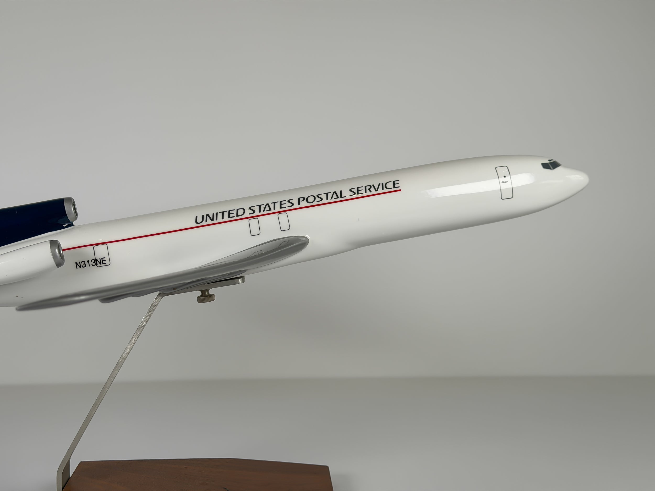 1:100 United States Postal Service (USPS) Boeing 727-200 (N313NE) | Atlantic Models