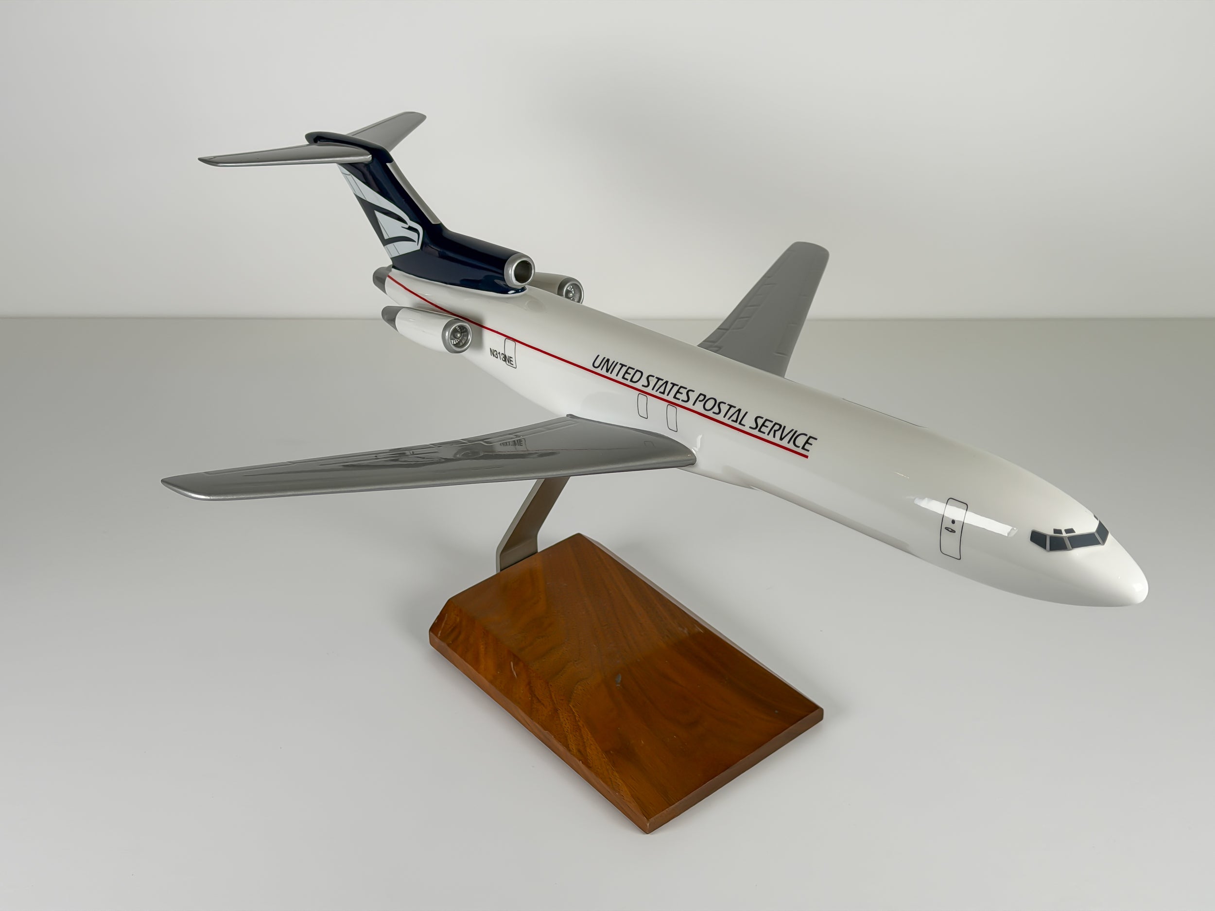1:100 United States Postal Service (USPS) Boeing 727-200 (N313NE) | Atlantic Models