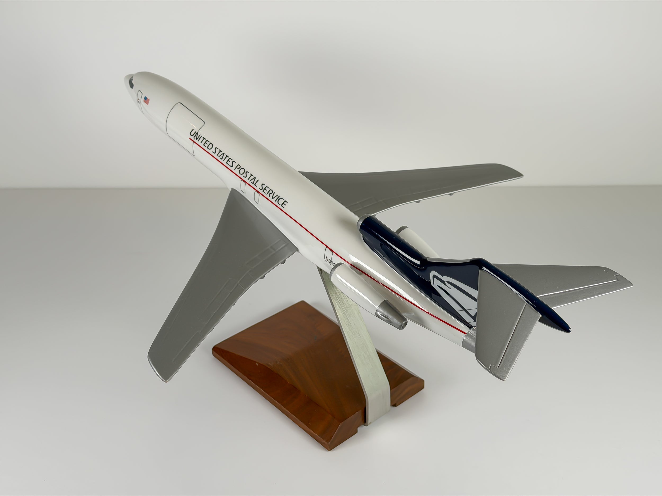 1:100 United States Postal Service (USPS) Boeing 727-200 (N313NE) | Atlantic Models