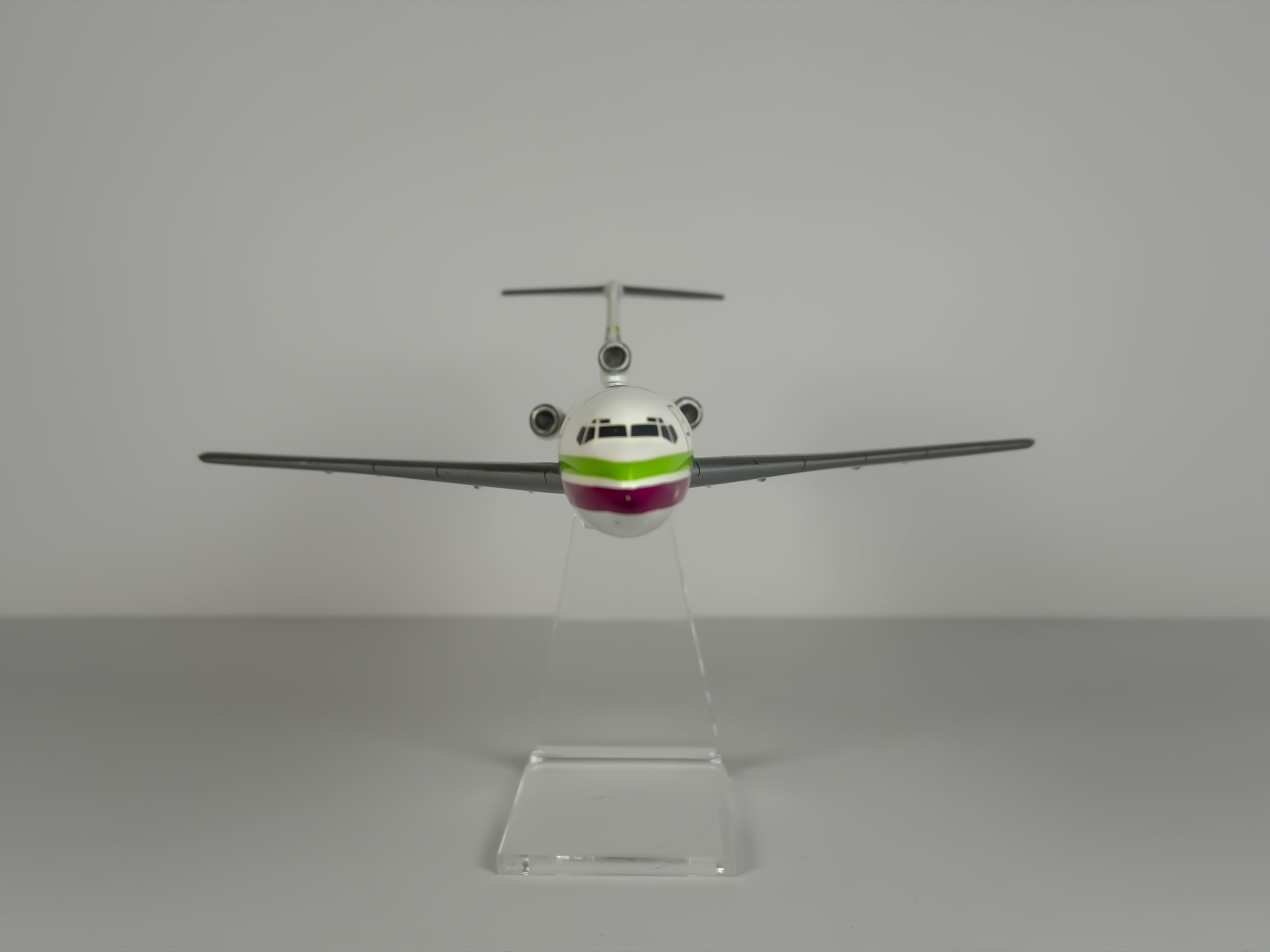 1:150 Miami Air Boeing 727-200 (N804MA) - Green/Purple | Atlantic Models