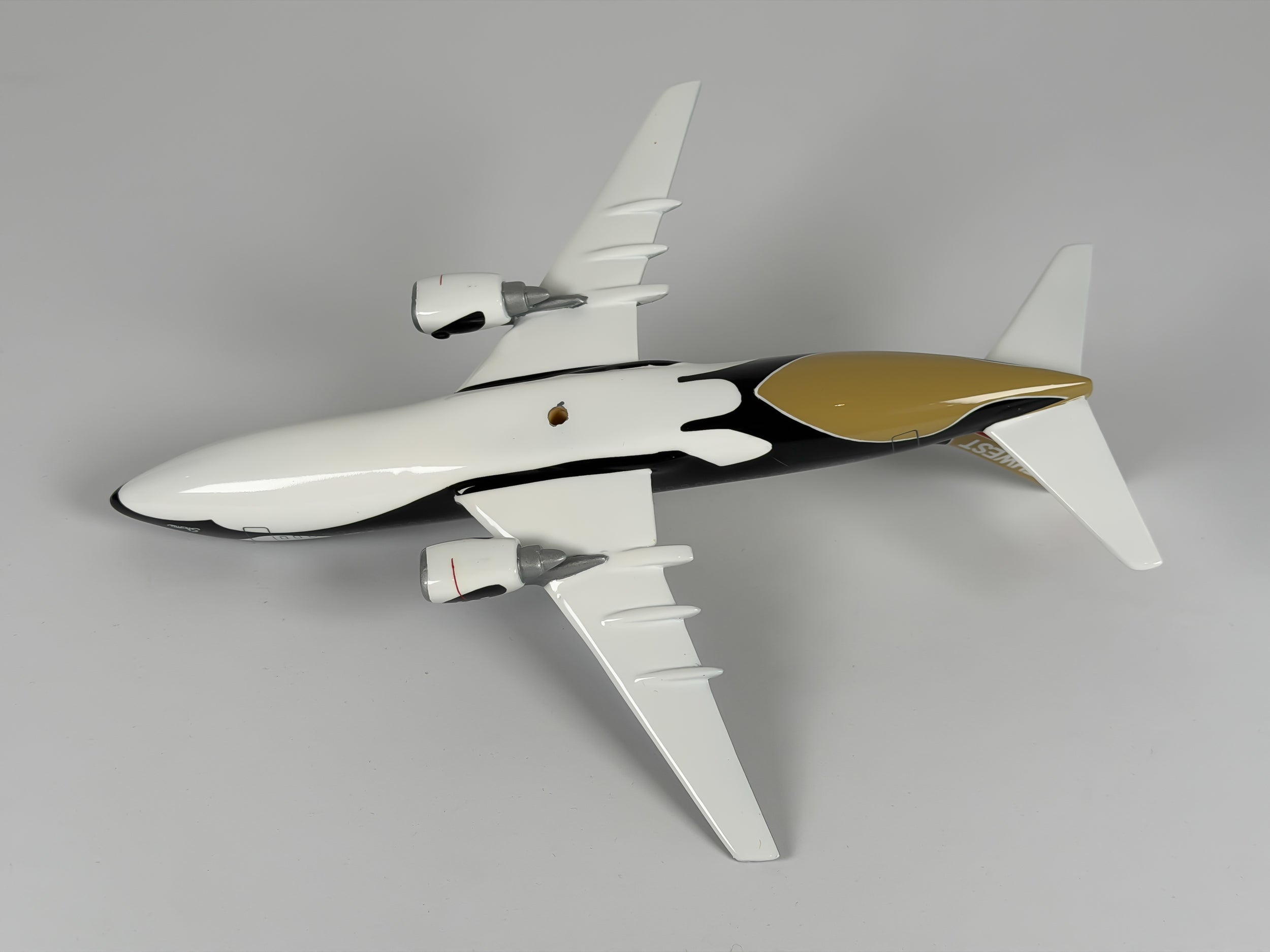 1:150 Southwest Airlines Boeing 737-300 (N334SW) - Shamu Seaworld | Atlantic Models