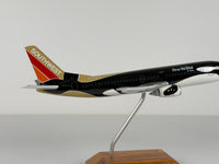 1:150 Southwest Airlines Boeing 737-300 (N334SW) - Shamu Seaworld | Atlantic Models