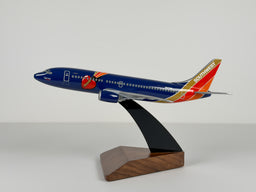 1:150 Southwest Airlines Boeing 737-300 (N647SW) - Triple Crown One | Wesco Models