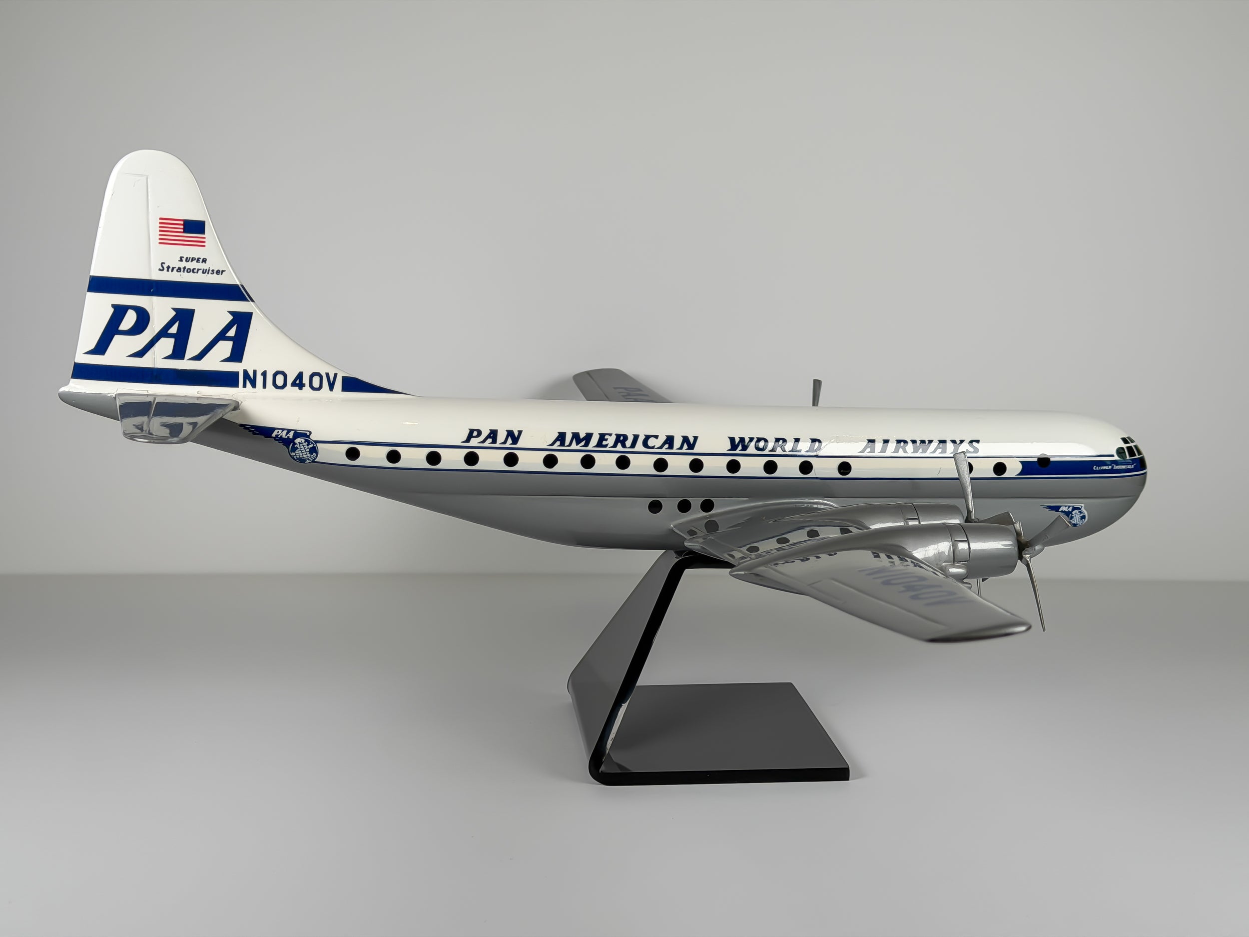 1:72 Pan American Boeing 377 Super Stratocruiser (N1040V) - 1944-1955 | Atlantic Models