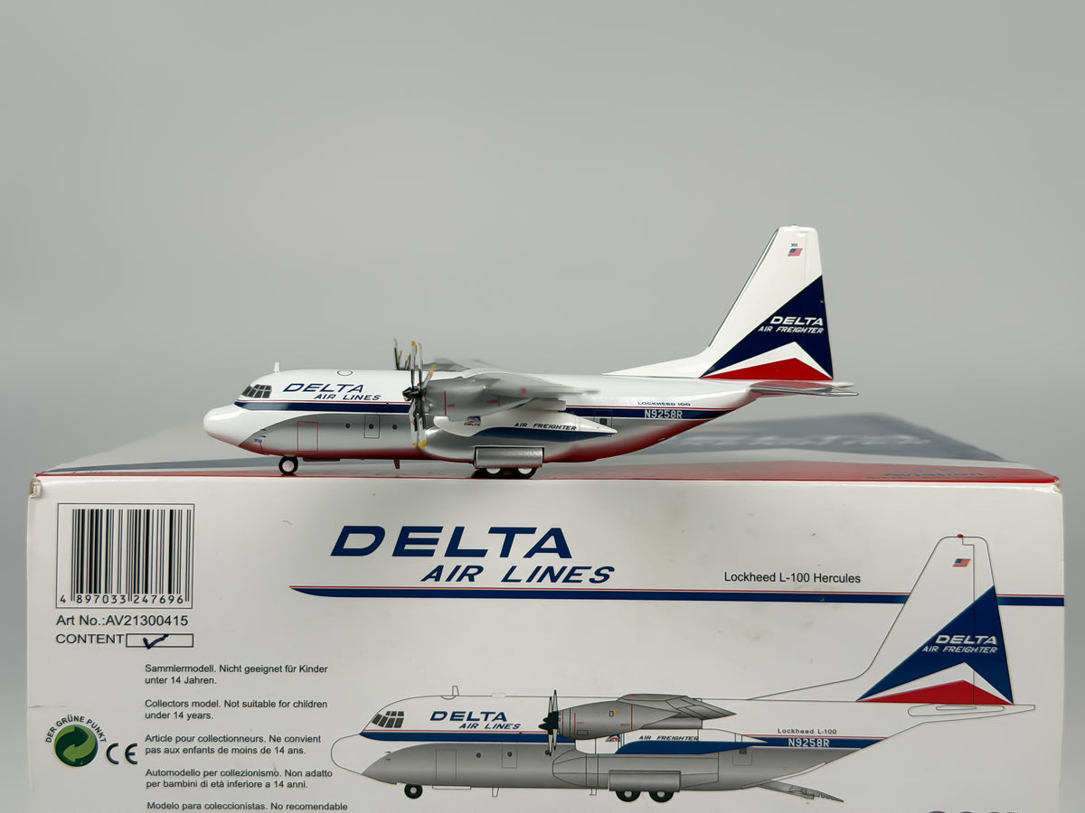 Delta Air Lines Lockheed L-100 Hercules 1:200 Aviation200 N9258R (AV21300415)