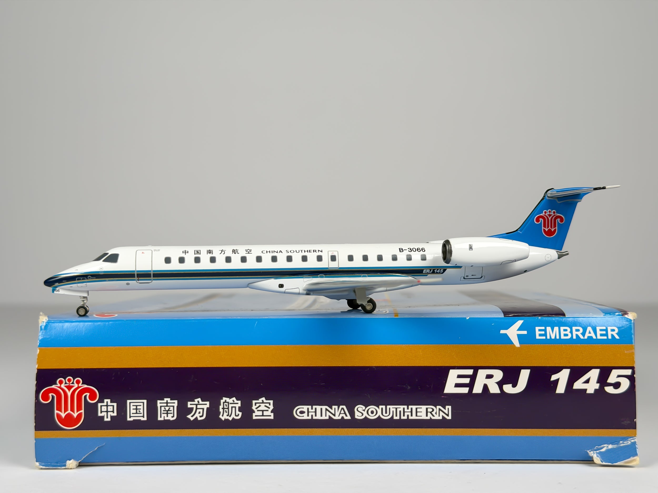 China Southern Airlines Embraer E145 1:200 Aviation200 B-3066 (AV2145006)