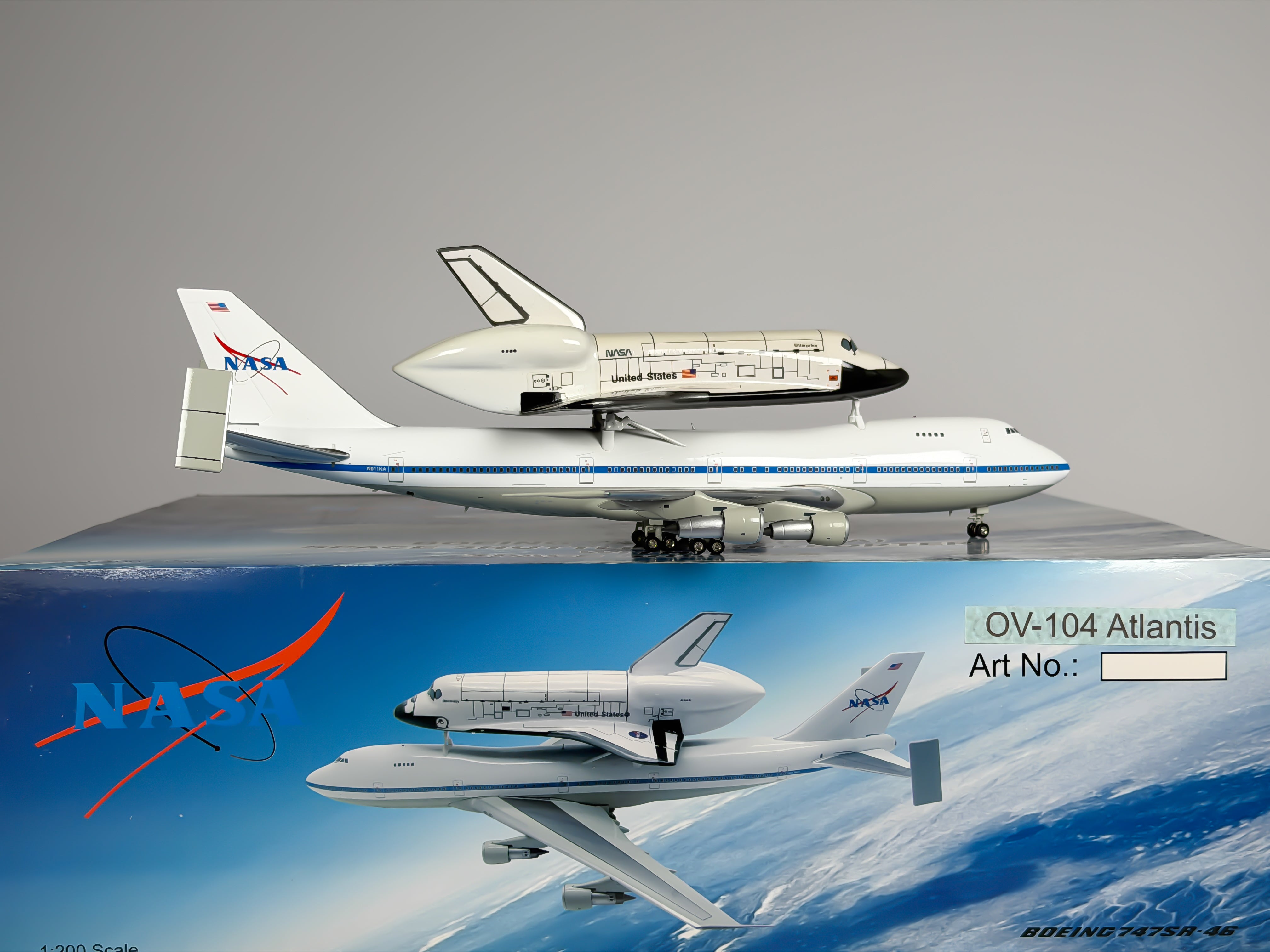 NASA Boeing 747 Space Shuttle Carrier 1:200 Inflight200 N911NA (AV2OV101)