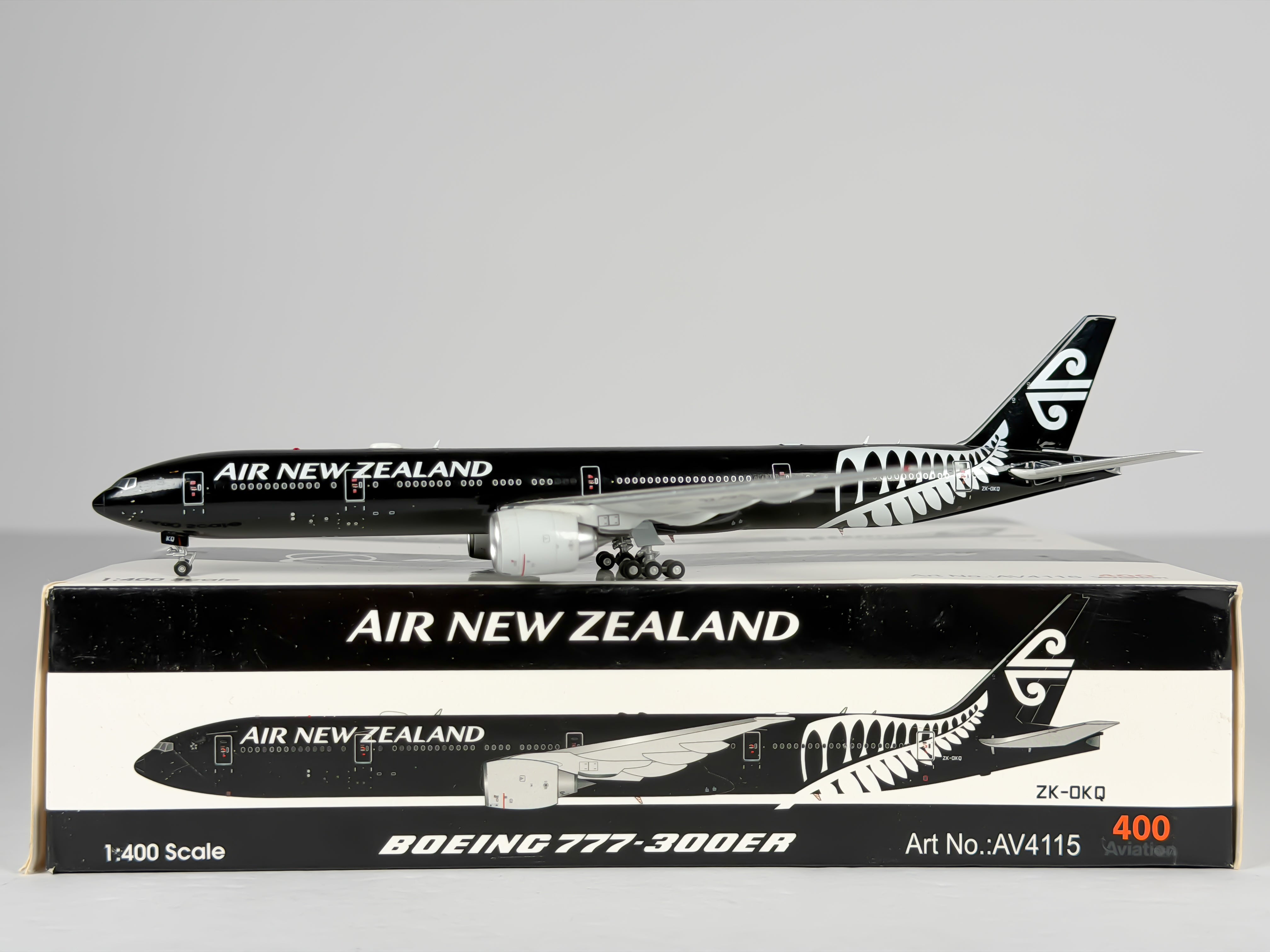 Air New Zealand Boeing 777-300ER 1:400 Aviation400 ZK-OKQ (AV4115)