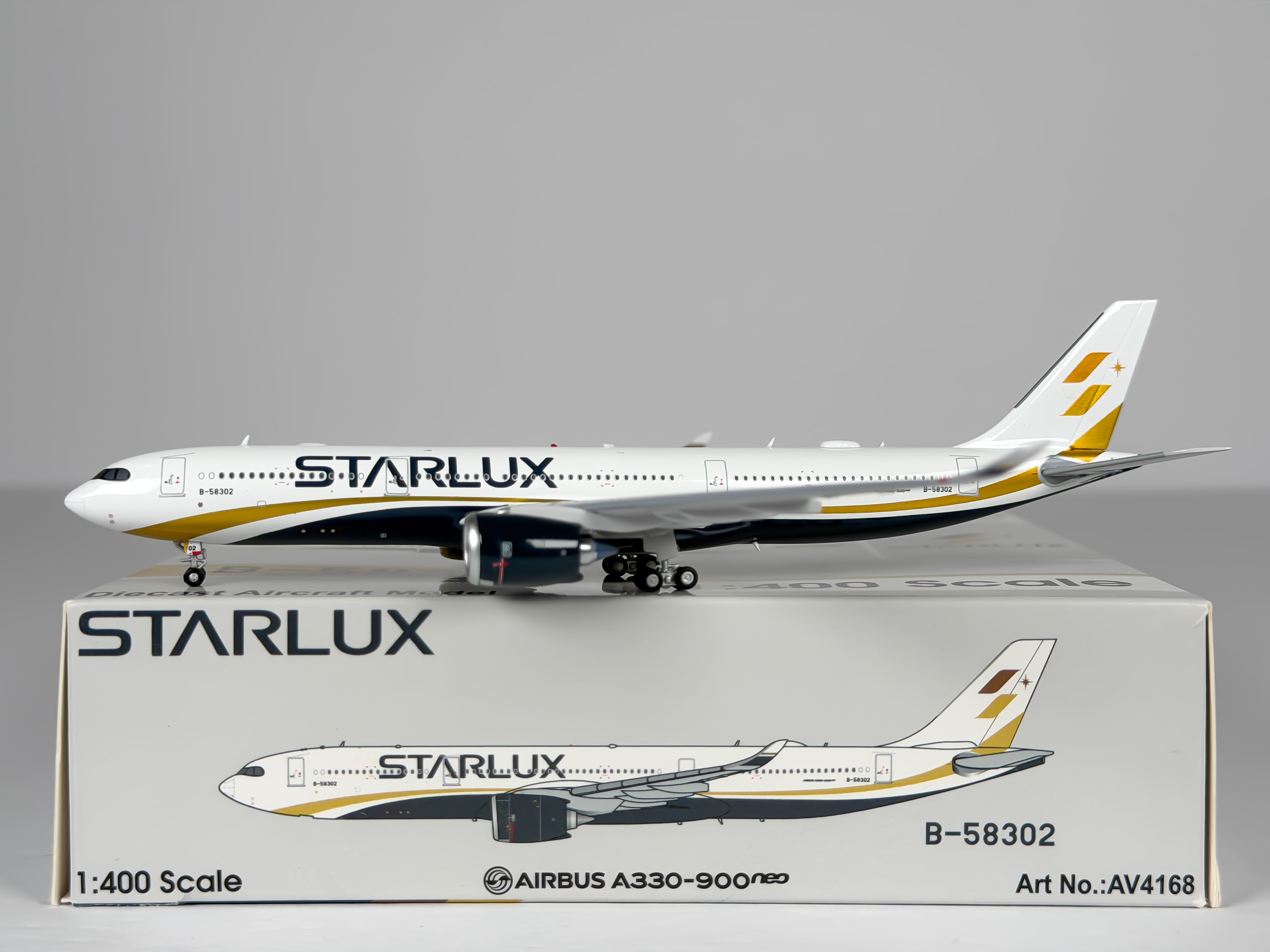 Starlux Airlines Airbus A330-900neo 1:400 Aviation400 B-58302 (AV4168)