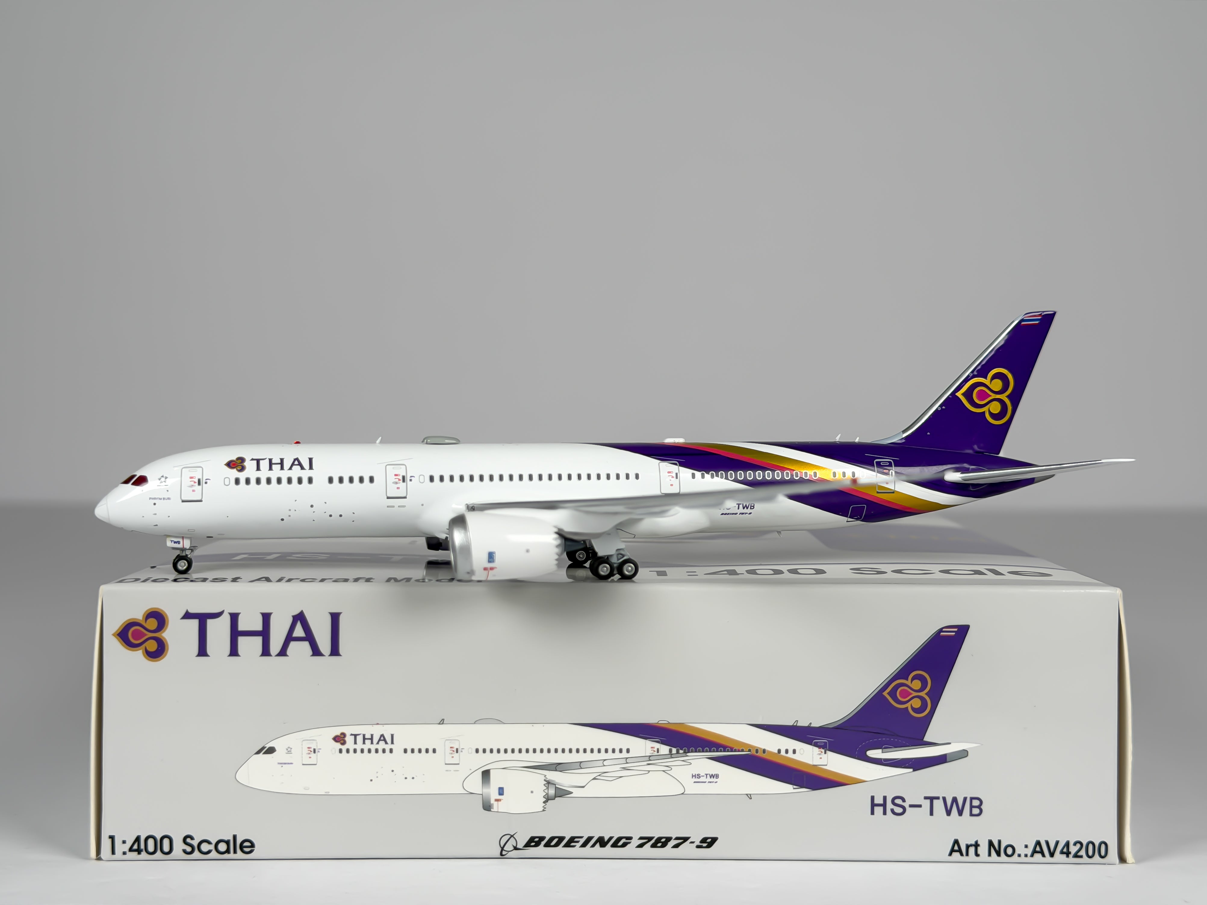Thai Airways Boeing 787-9 1:400 Aviation400 HS-TWB (AV4200)