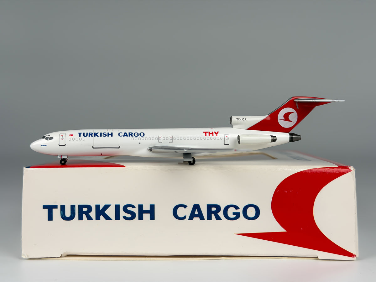 Turkish Airlines Boeing 727-200F 1:400 Aviation400 TC-JCA (AV4722005)