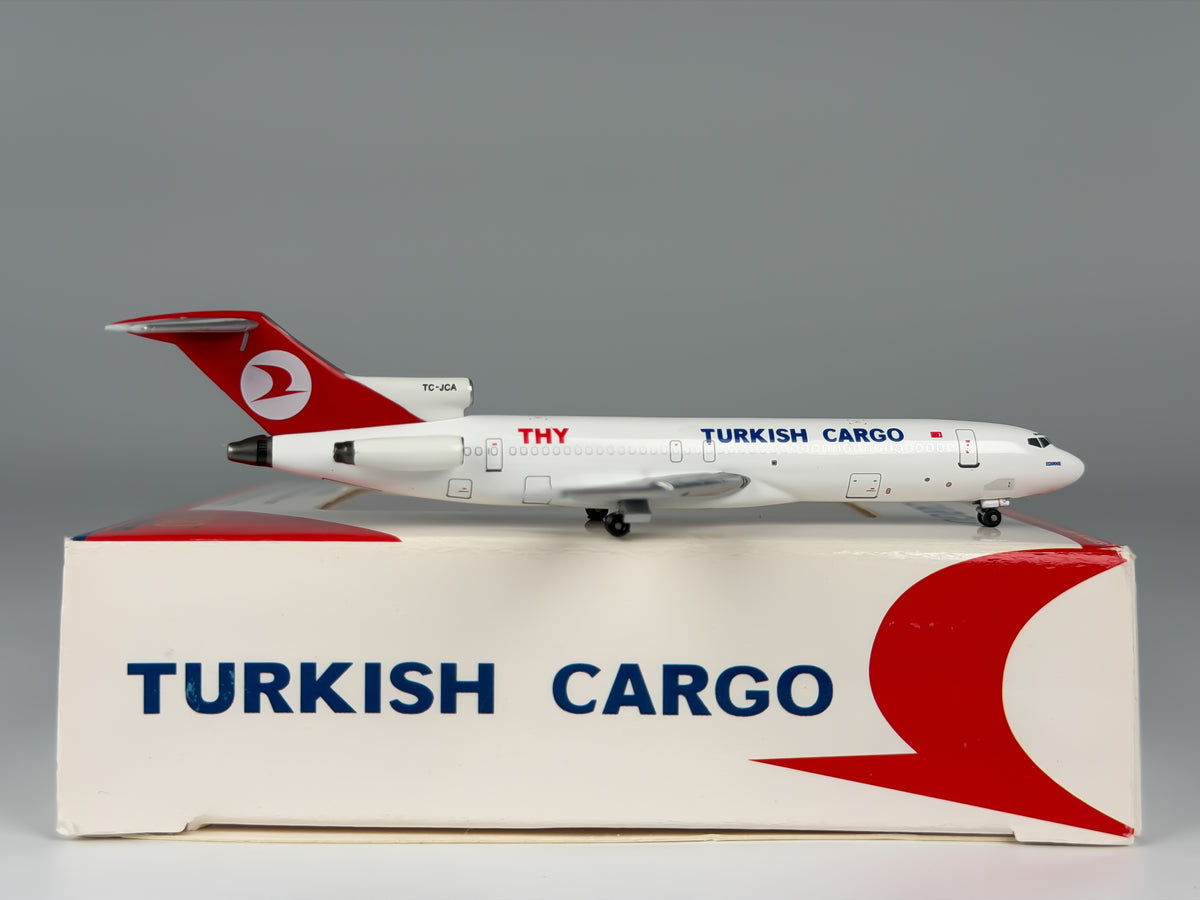 Turkish Airlines Boeing 727-200F 1:400 Aviation400 TC-JCA (AV4722005)