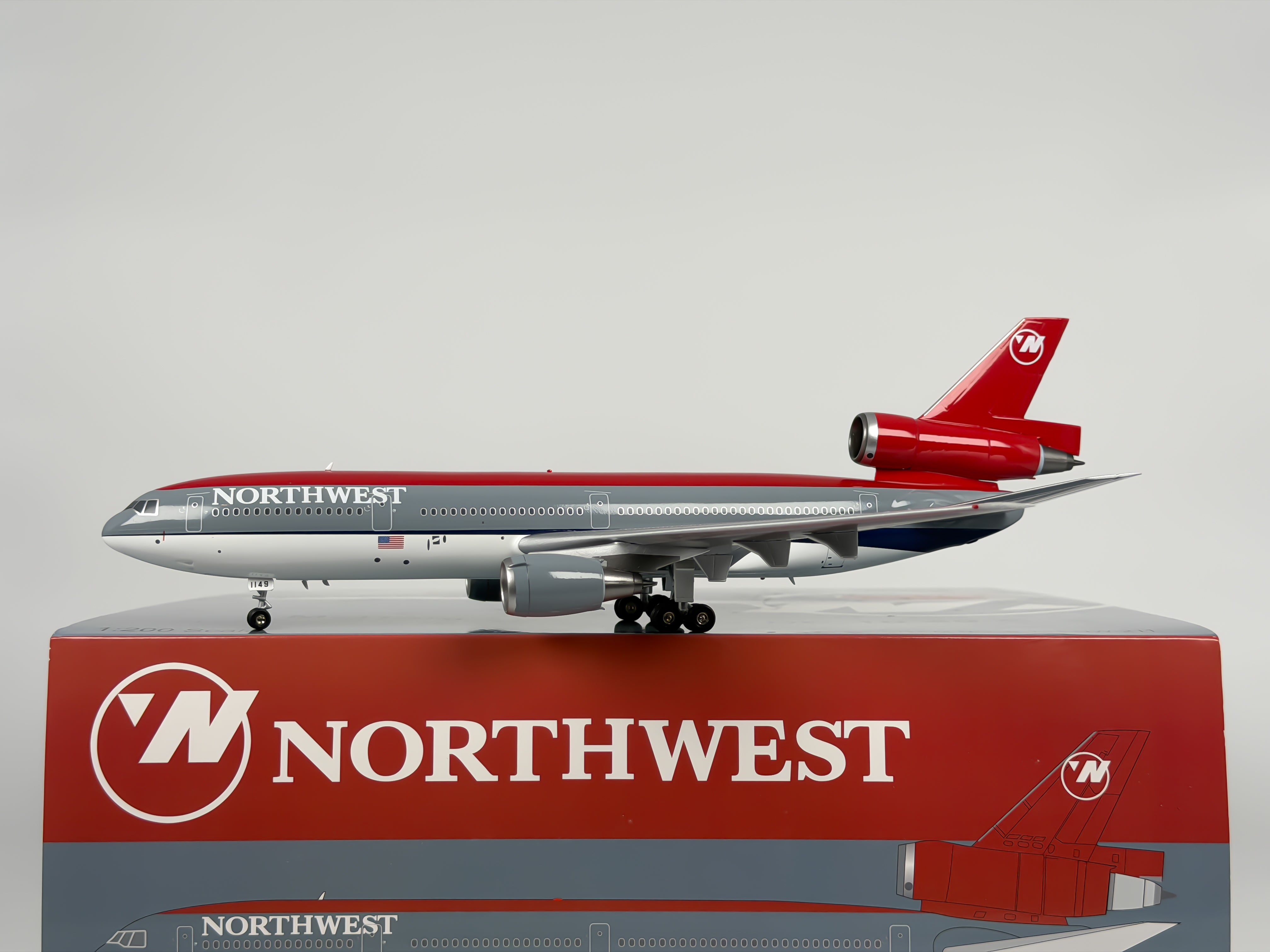McDonnell Douglas DC-10 Diecast Aircraft Models · Northeast Diecast