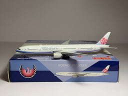 Phoenix Model 1:400 China Airlines Boeing 777-300ER B-18051 PH410997