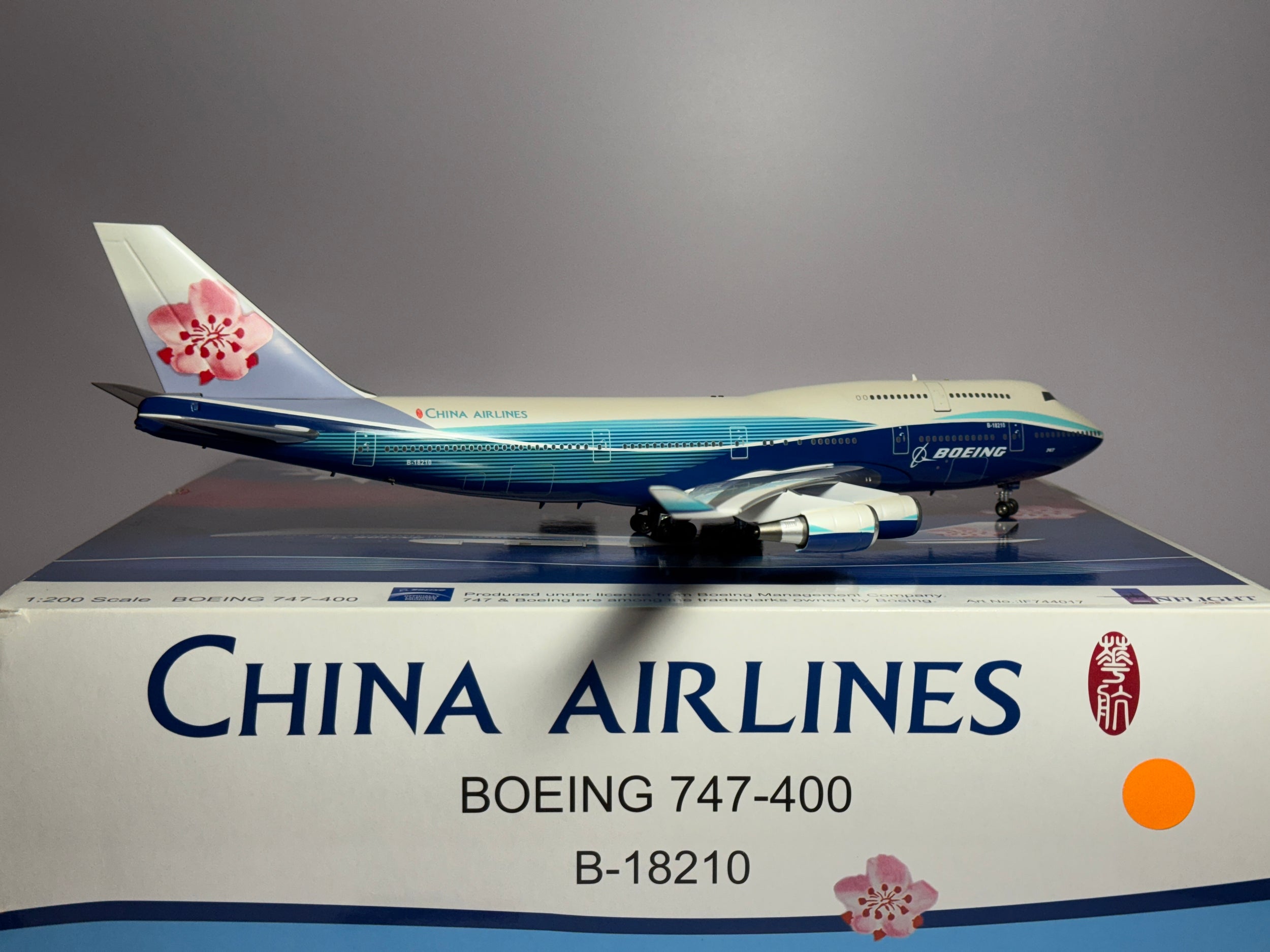 Inflight200 China Airlines Boeing 747-400 B-18210 House Colors Hybrid IF744017