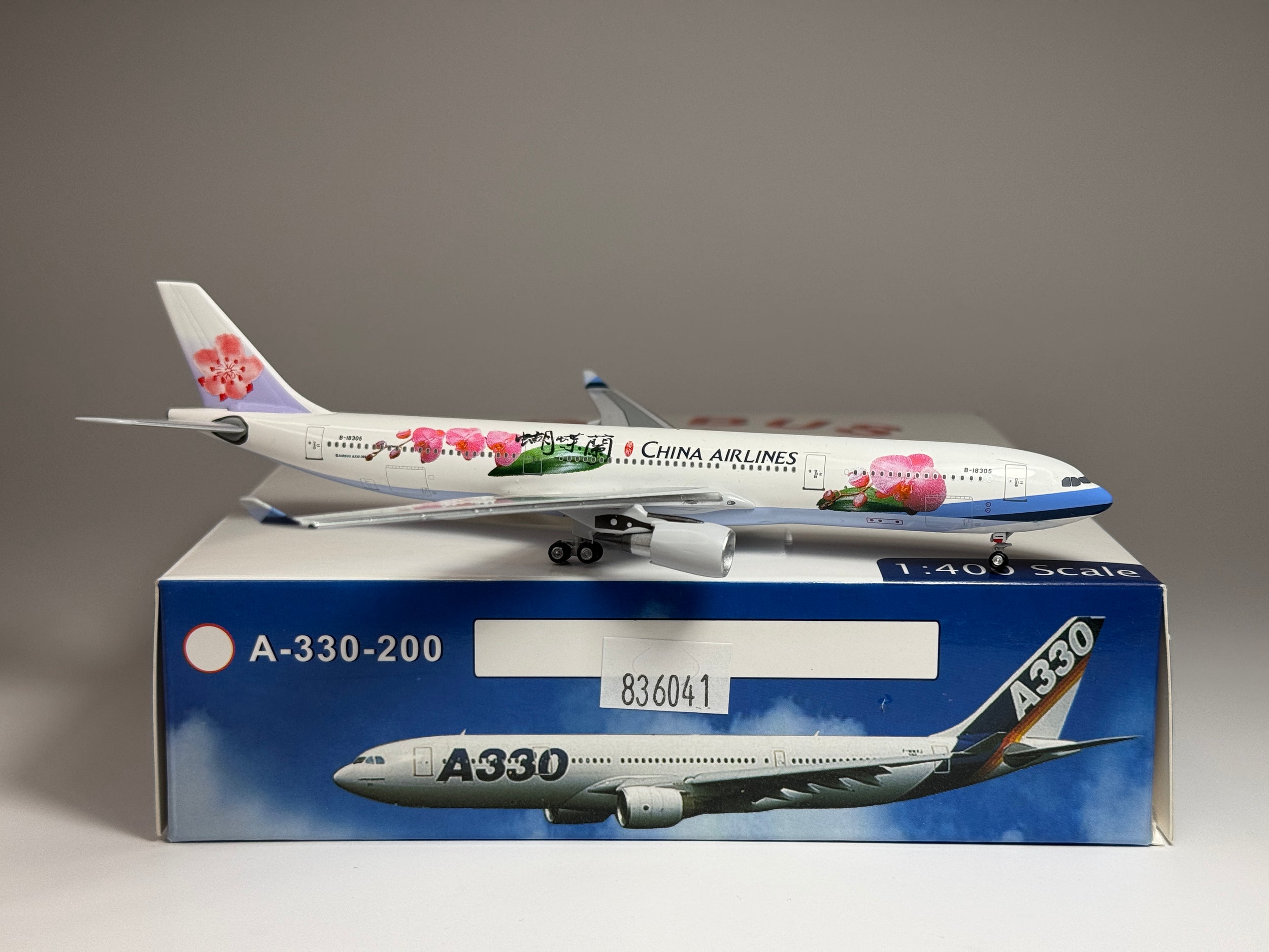 Aeroclassics 1:400 China Airlines Airbus A330-300 B-18305 ACB18305