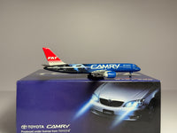 Dragon Wings 1:400 Far East Air Transport Boeing 757-200F B-27011 Toyota Camry 55482