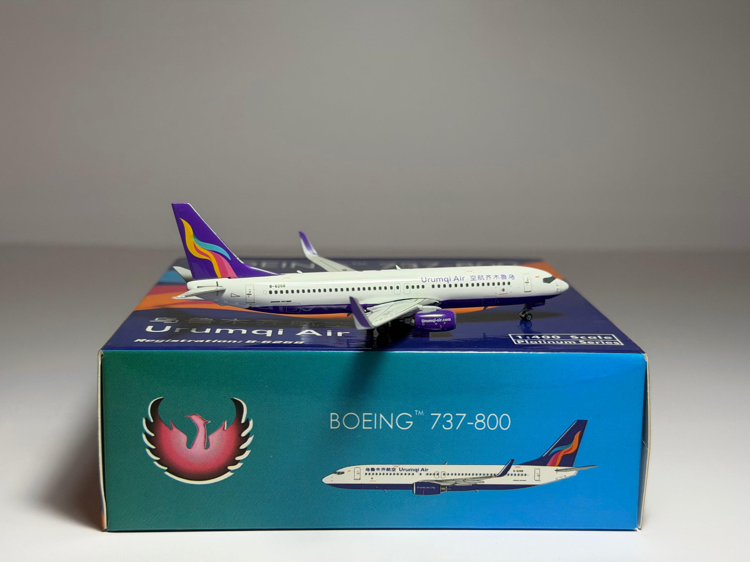 Phoenix Model 1:400 Urumqi Air Boeing 737-800 B-6268 last scheme PH4CUH1613