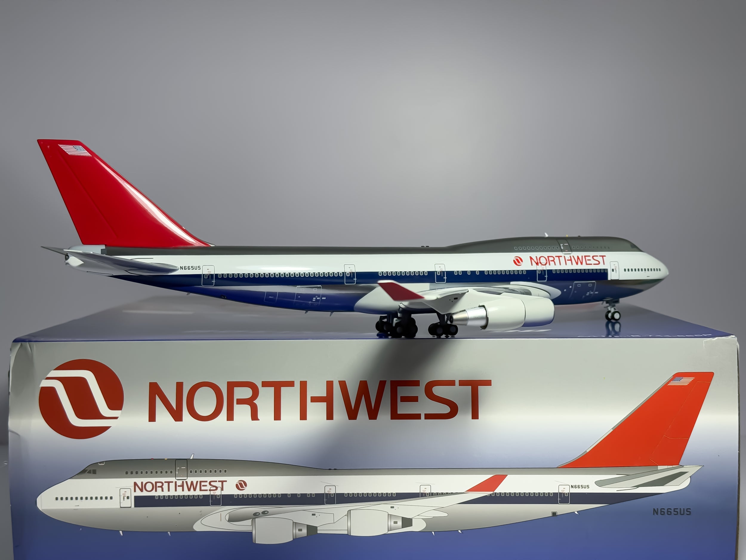 Northwest Airlines Boeing 747-400 1:200 Inflight200 N665US (B-744-665P)
