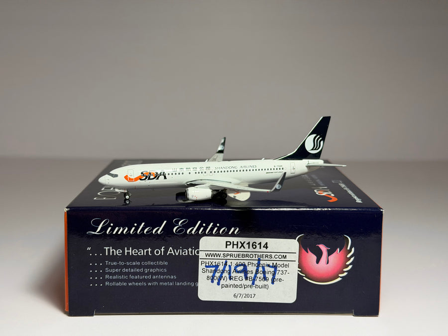 Phoenix Model 1:400 Shandong Airlines Boeing 737-800 B-7569 last scheme PH411370