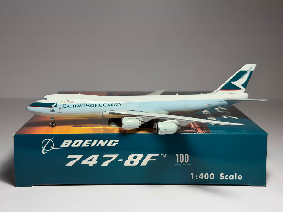Phoenix Model 1:400 Cathay Pacific Cargo Boeing 747-8F B-LJC 100th Aircraft PH4CPAXXX