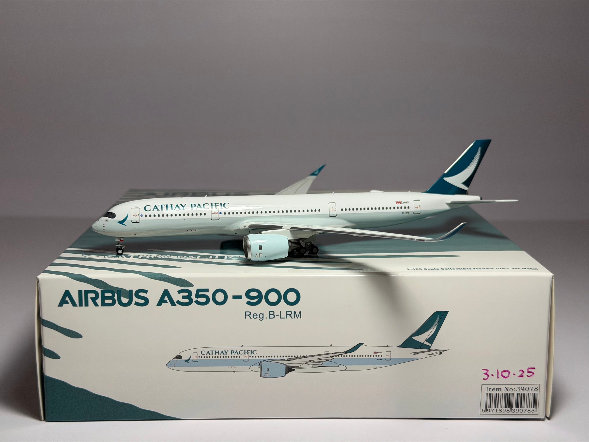 NG Model 1:400 Cathay Pacific Airbus A350-900 B-LRM Brushwig 2.0 NG39078