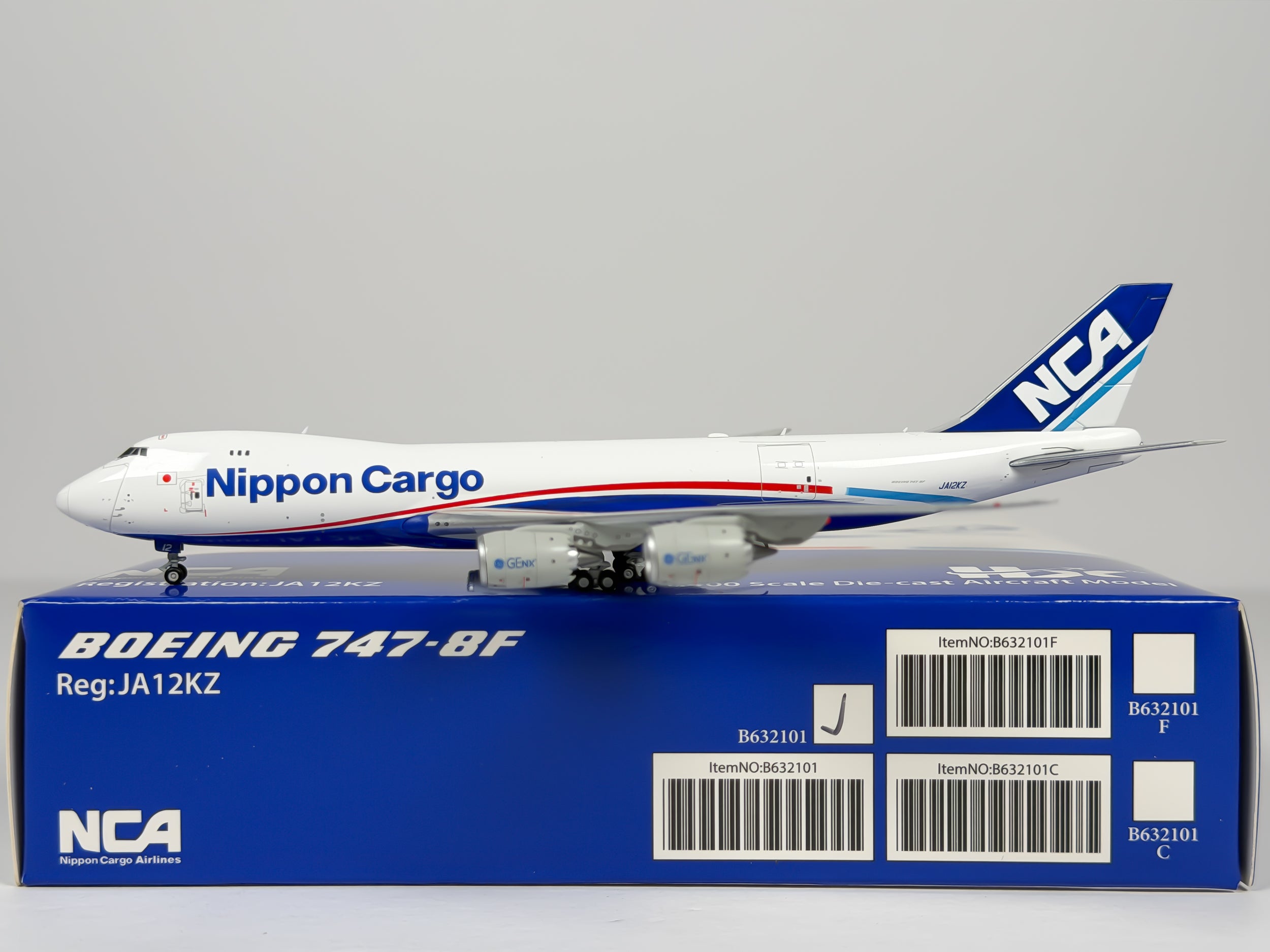 Nippon Cargo Airlines (NCA) Boeing 747-8F 1:400 HX Models JA12KZ (B632101)