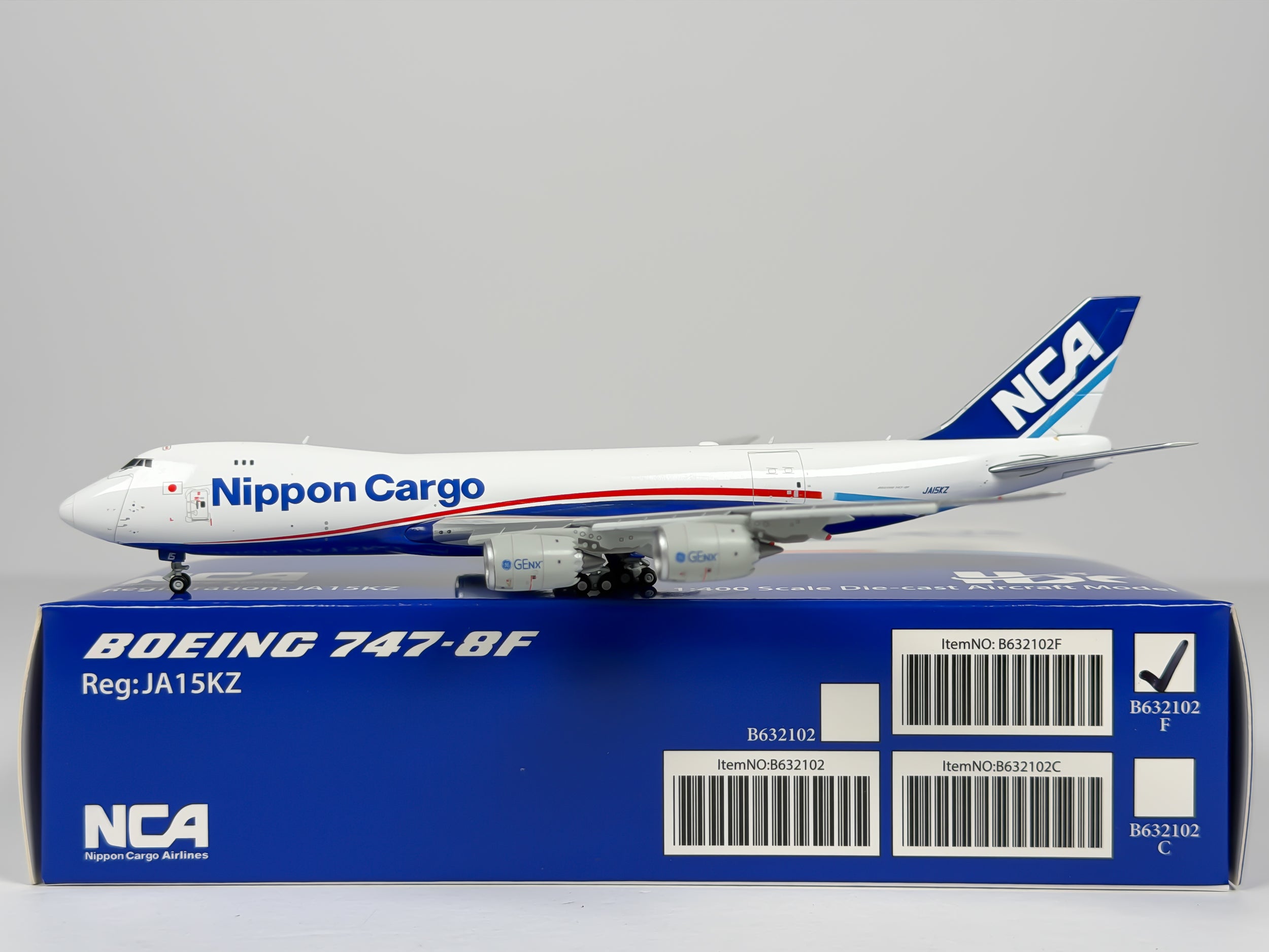 Nippon Cargo Airlines (NCA) Boeing 747-8F 1:400 HX Models JA15KZ (B632102F)