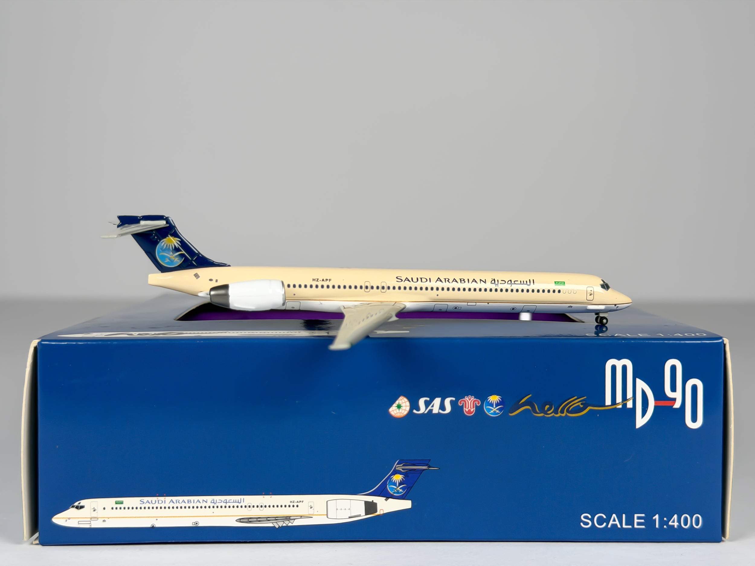 Saudia McDonnell Douglas MD-90 1:400 Blue Box HZ-APF (BBSVA009)
