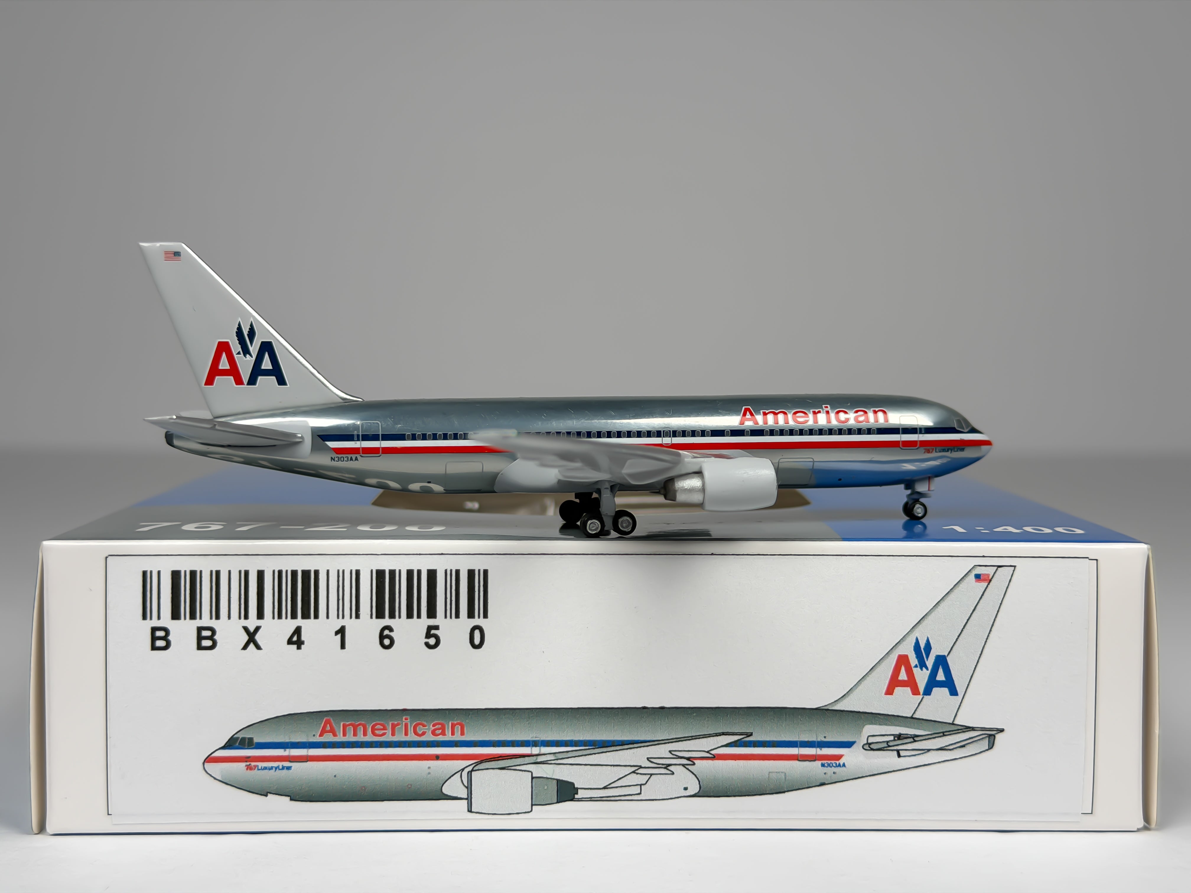 American Airlines Boeing 767-200 1:400 Aeroclassics N303AA (BBX41650)