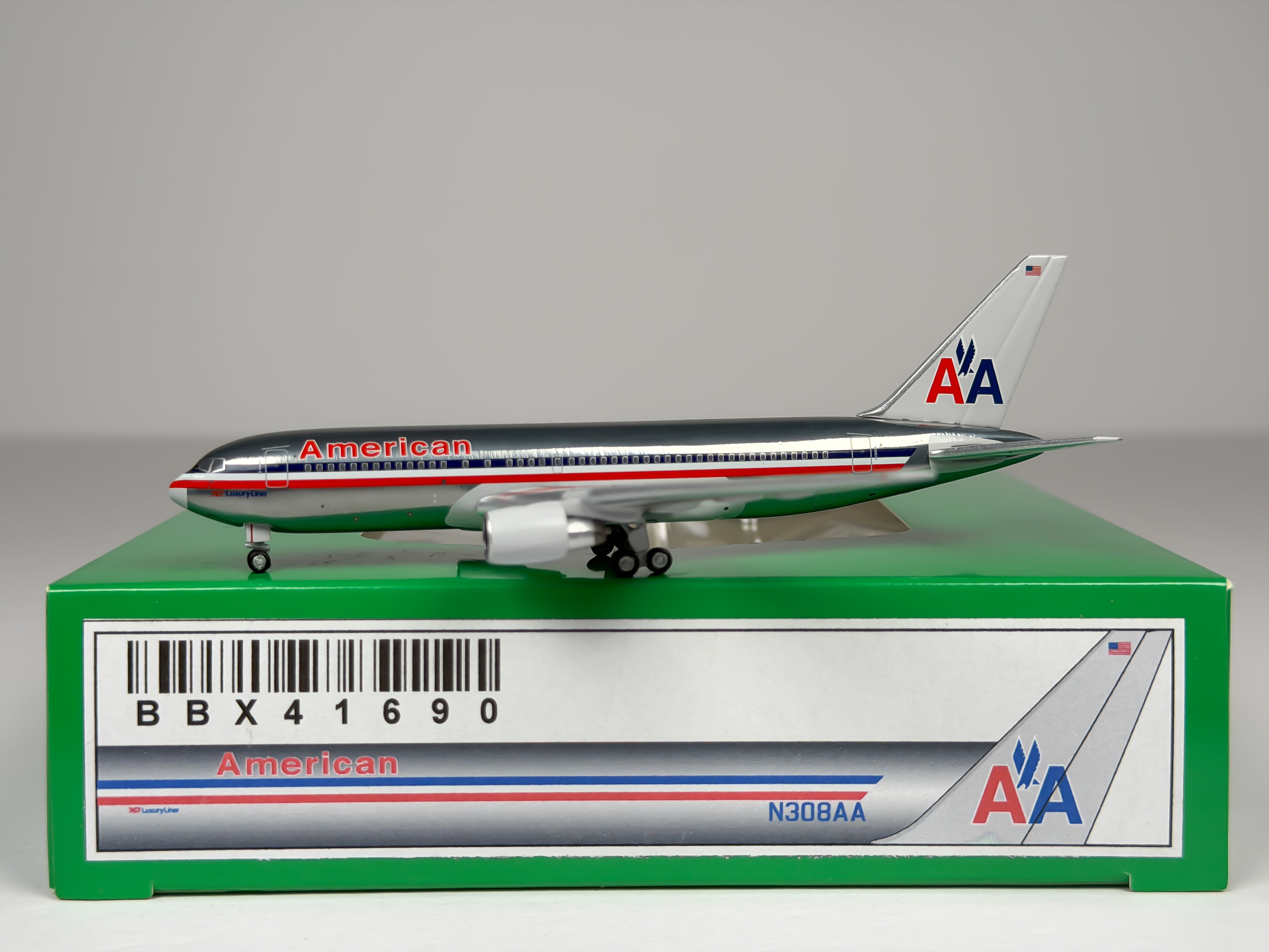 American Airlines Boeing 767-200 1:400 Aeroclassics N308AA (BBX41690)