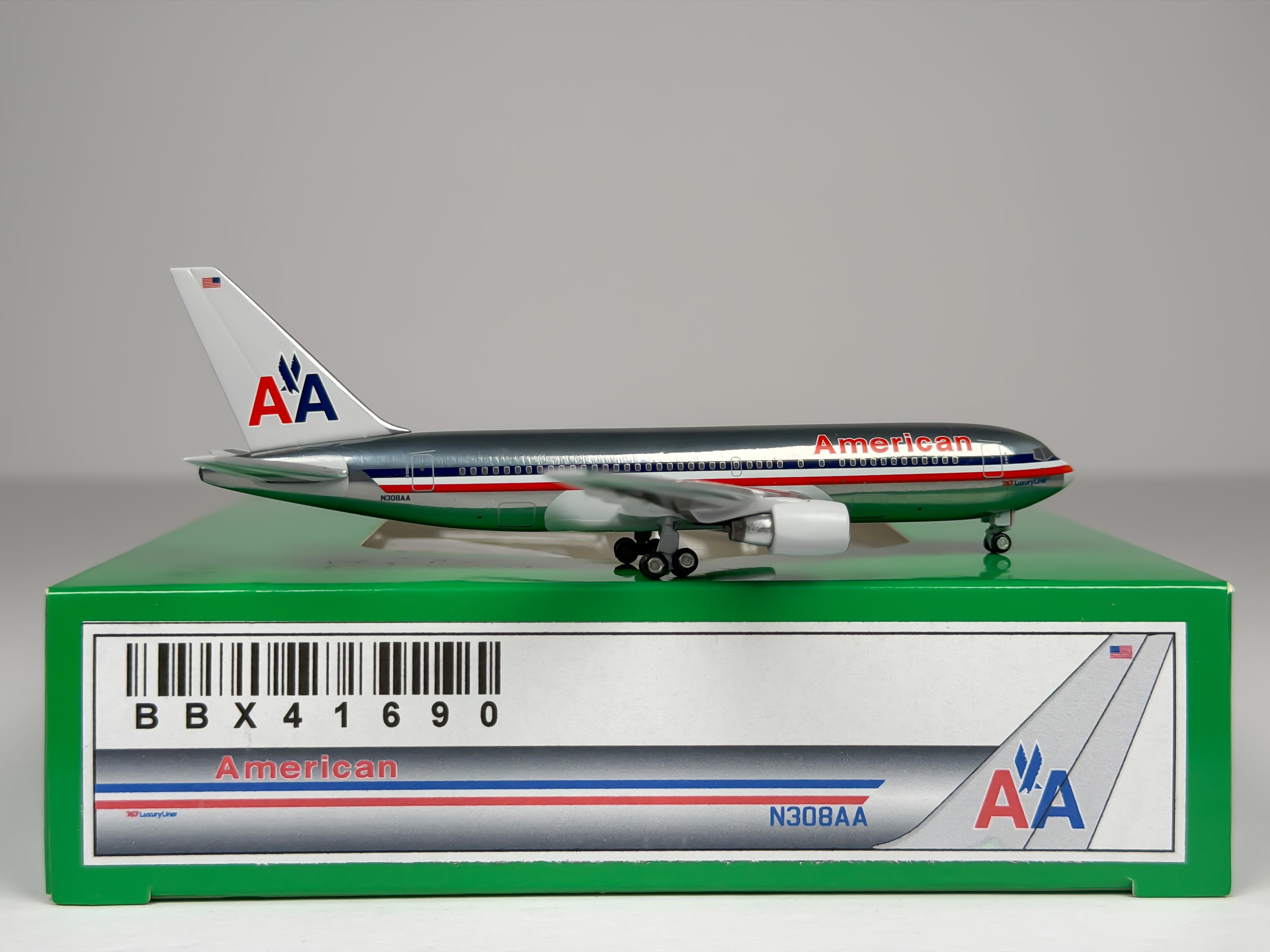 American Airlines Boeing 767-200 1:400 Aeroclassics N308AA (BBX41690)