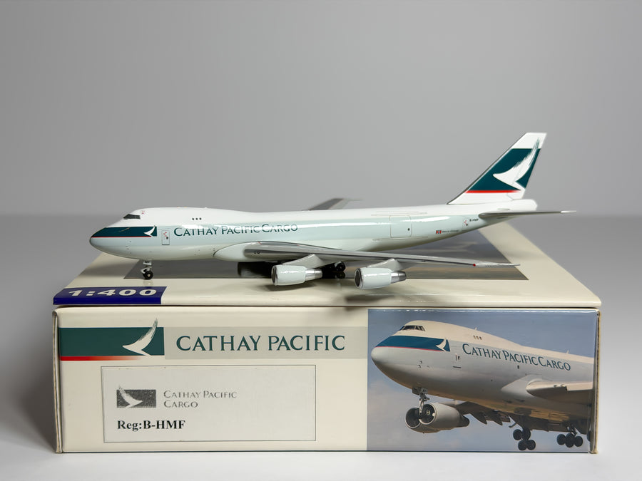Cathay Pacific Cargo Boeing 747-200F 1:400 Blue Box B-HMF (BBXBHMF)