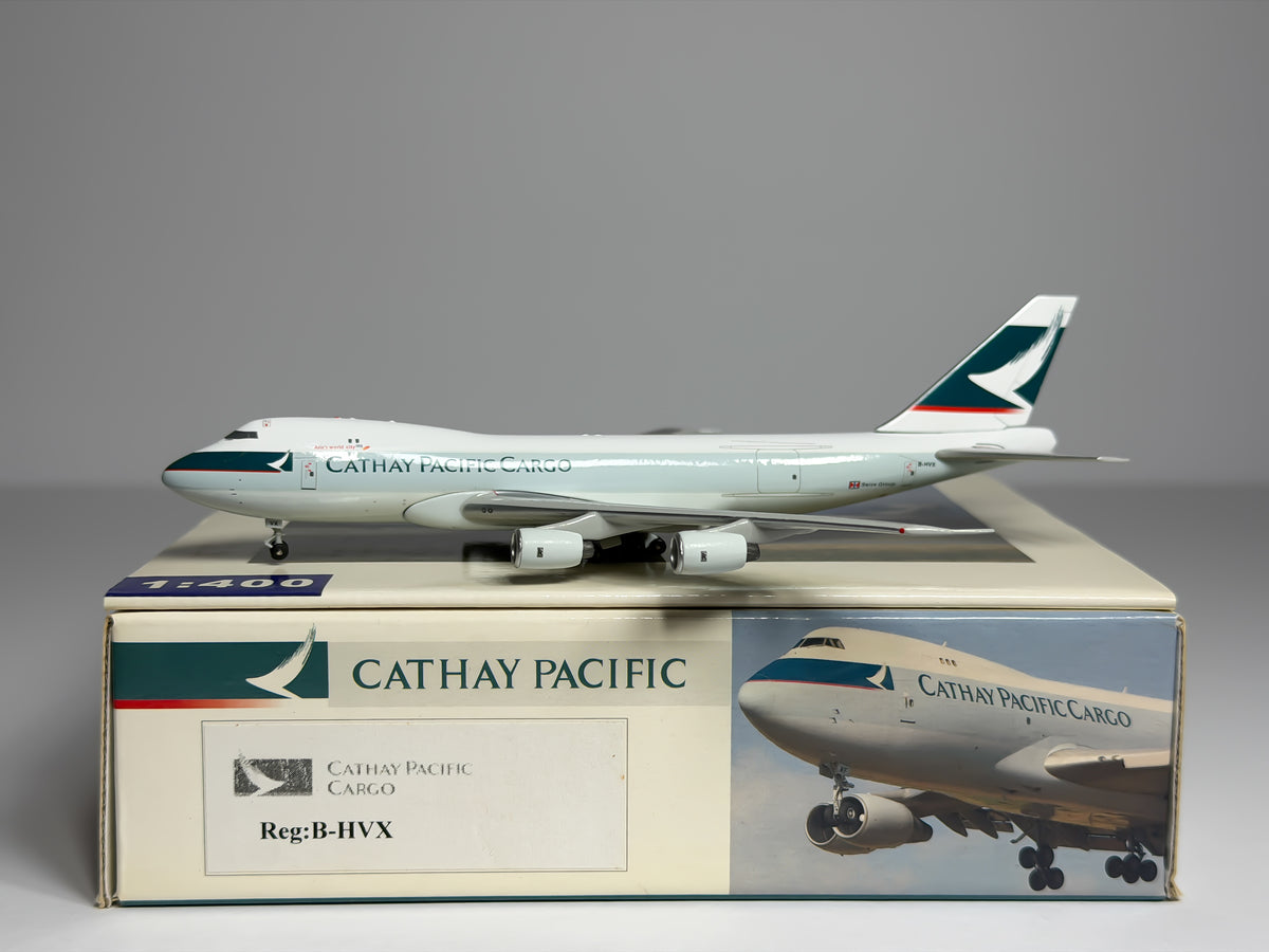 Cathay Pacific Cargo Boeing 747-200F 1:400 Blue Box B-HVX (BBXBHVX)