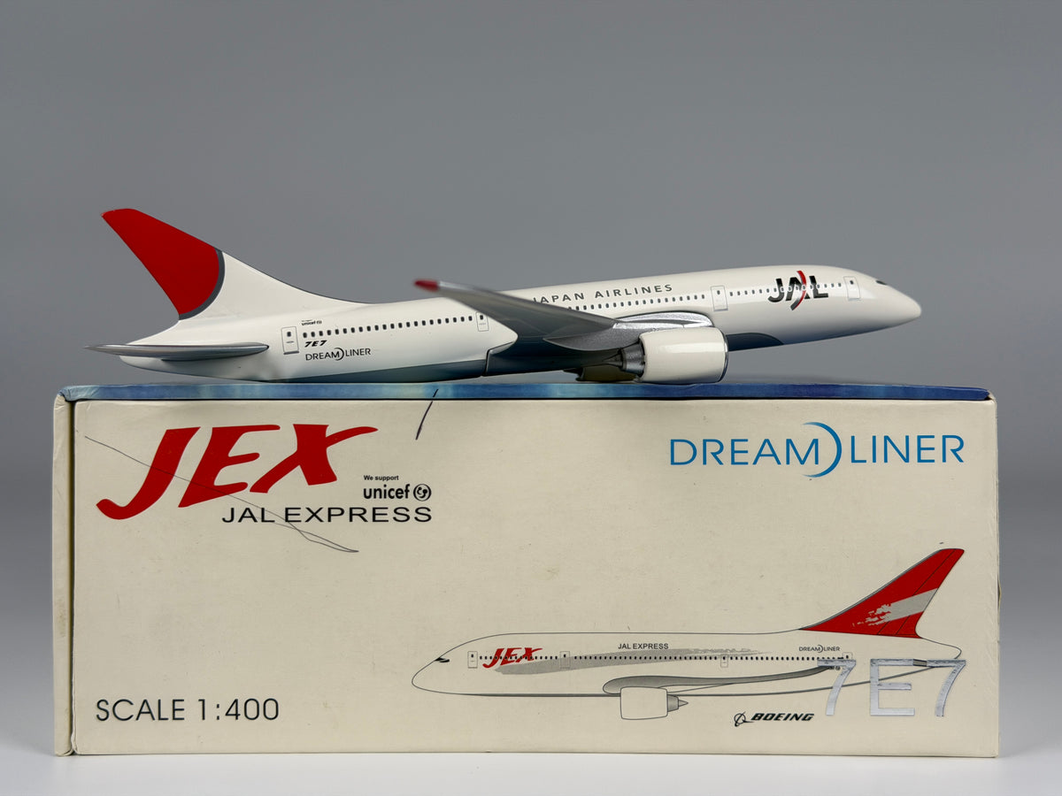 Japan Airlines Boeing 7E7 1:400 Blue Box Fantasy (BBXJAL7E7)