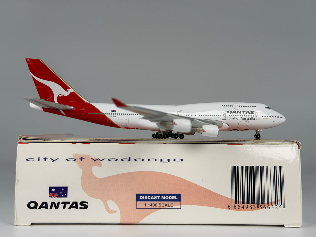 Qantas Airways Boeing 747-400 1:400 Blue Box VH-OEH (BBXVHOEH)