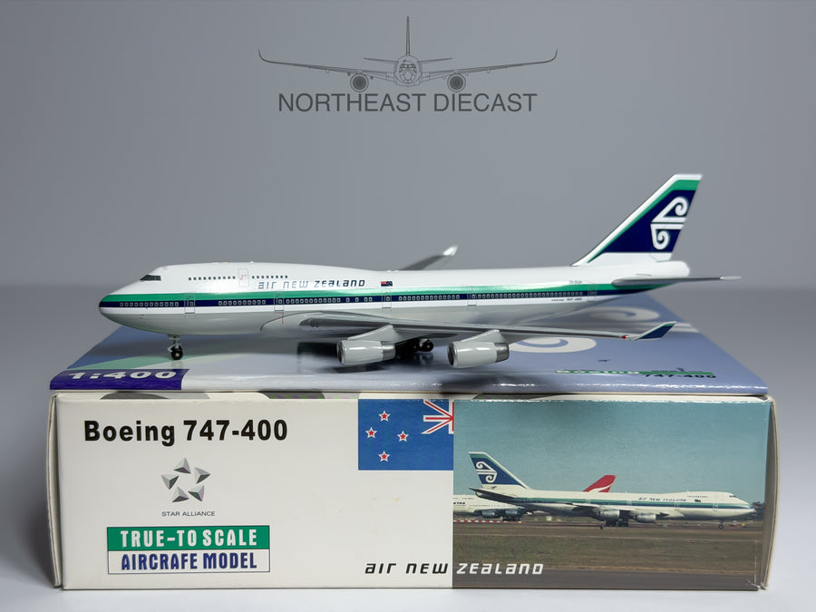 Air New Zealand Boeing 747-400 1:400 Blue Box ZK-SUH (BBXZKSUH)