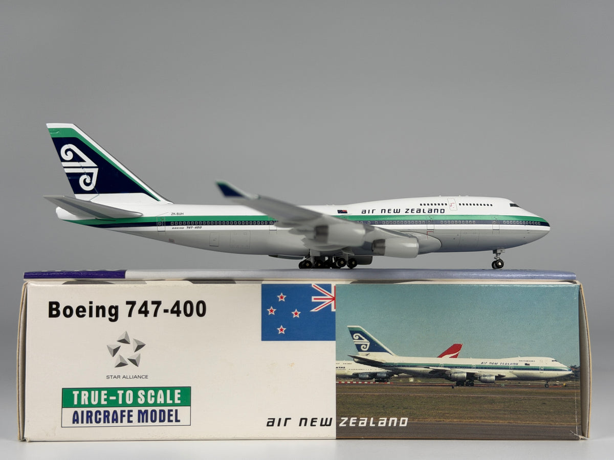 Air New Zealand Boeing 747-400 1:400 Blue Box ZK-SUH (BBXZKSUH)
