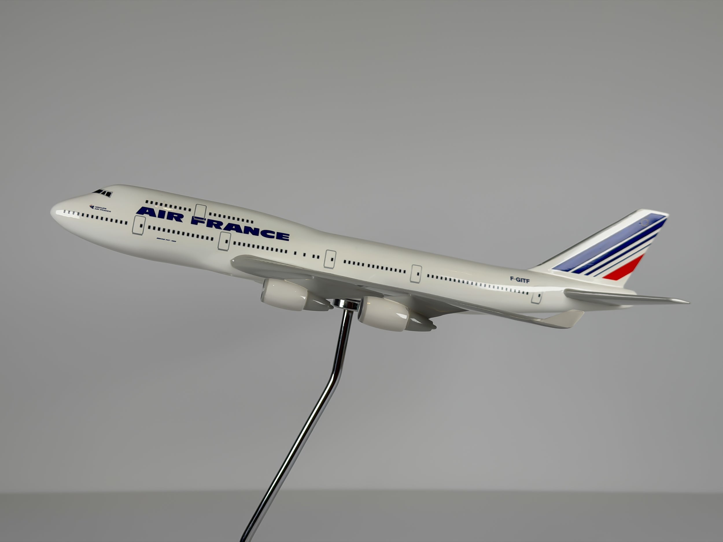 1:200 Air France Boeing 747-400 (F-GITF) - Barcode | Graphideco