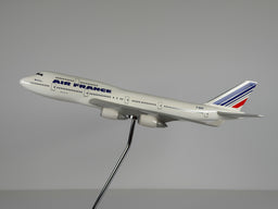 1:200 Air France Boeing 747-400 (F-GITF) - Barcode | Graphideco