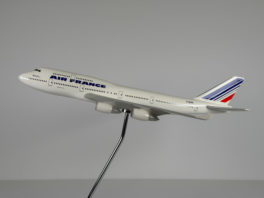 1:200 Air France Boeing 747-400 (F-GITF) - Barcode | Graphideco