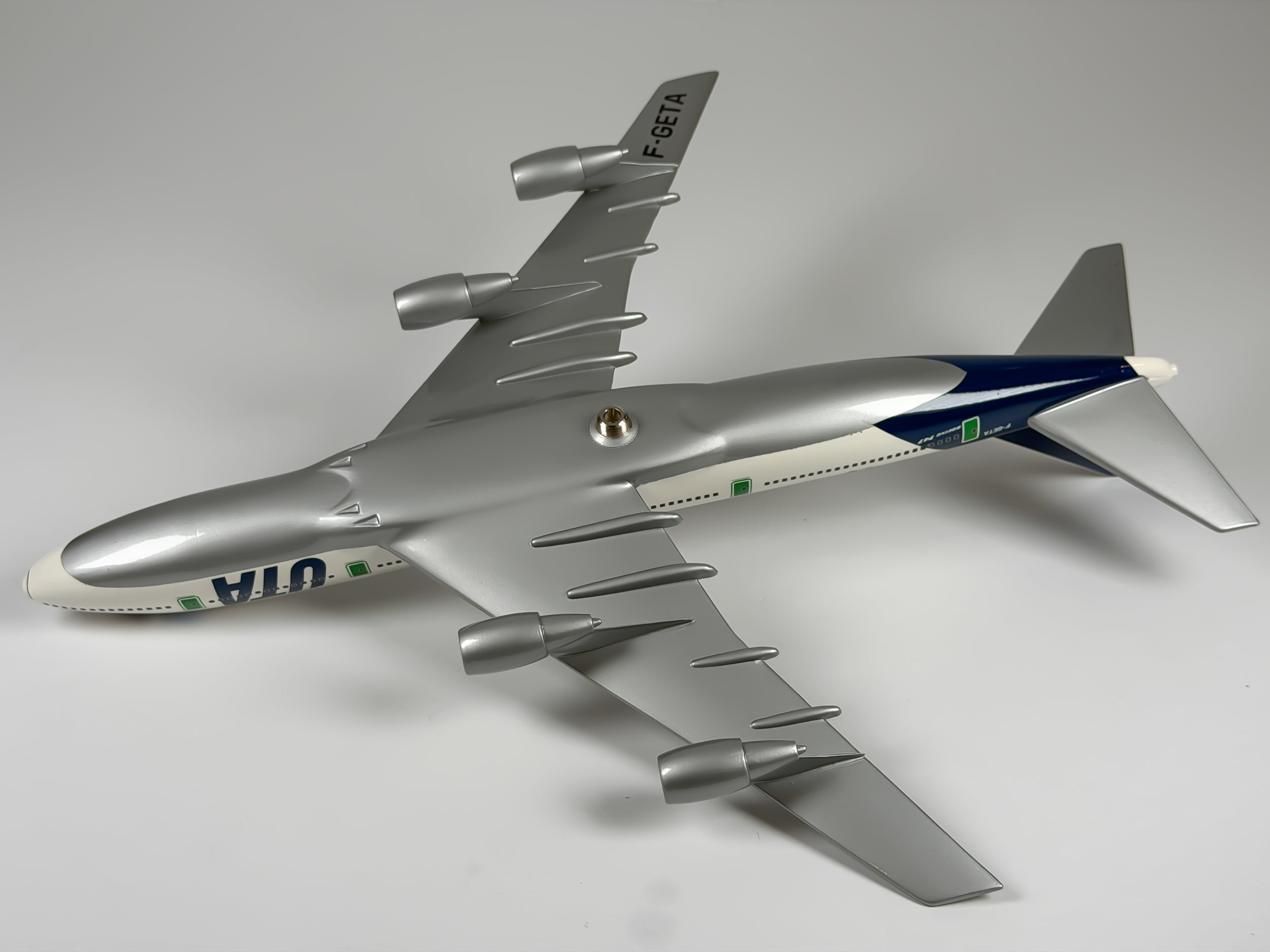 1:200 Union de Transports Aeriens (UTA) Boeing 747-200 (F-GETA) | Bourbon Models