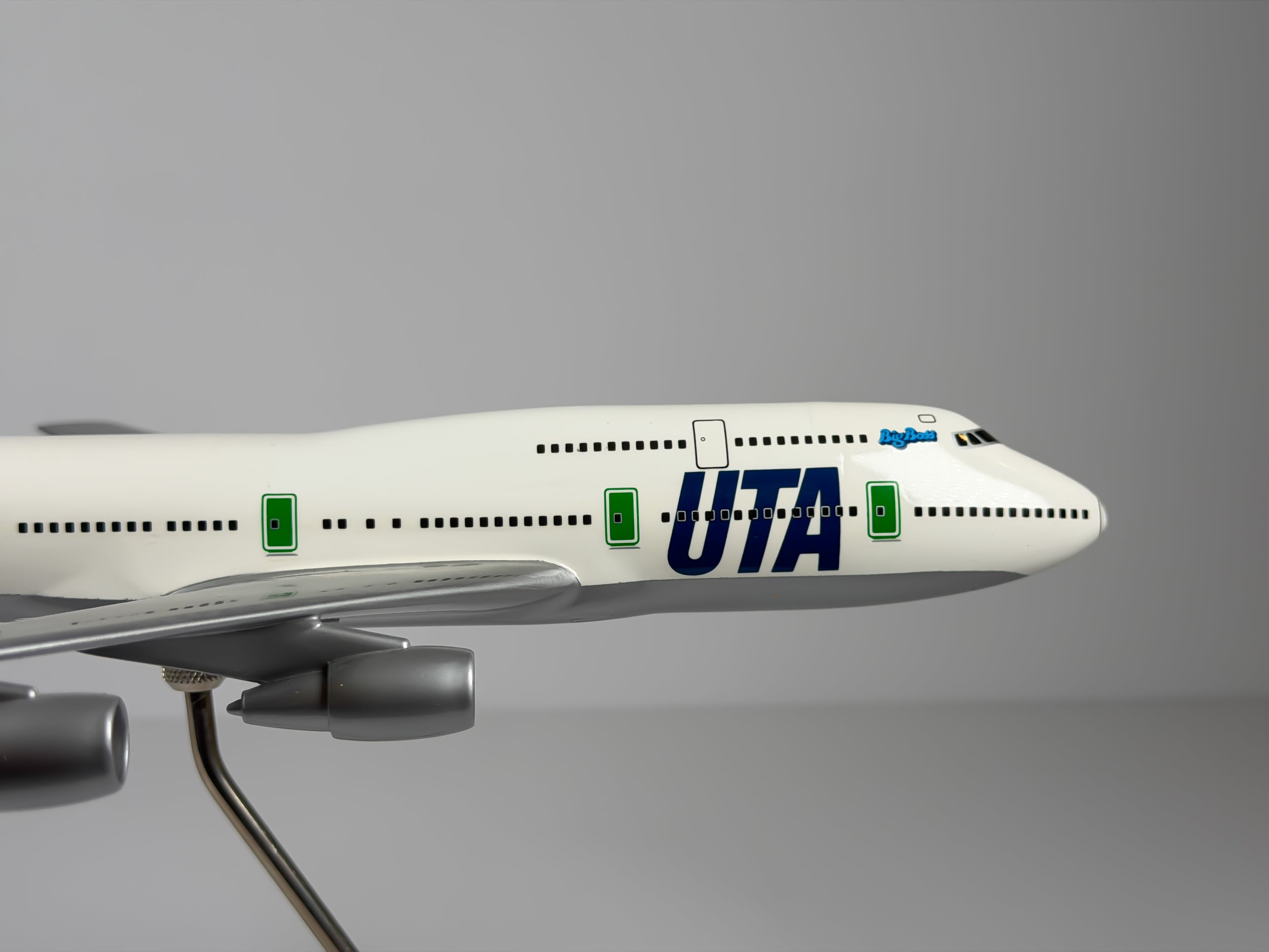 1:200 Union de Transports Aeriens (UTA) Boeing 747-200 (F-GETA) | Bourbon Models