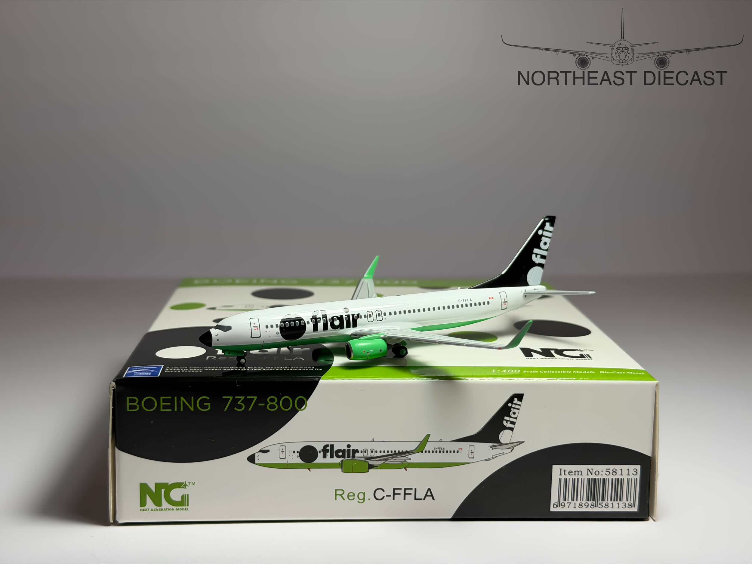 Flair Airlines Boeing 737-800 1:400 NG Models C-FFLA (NG58113)