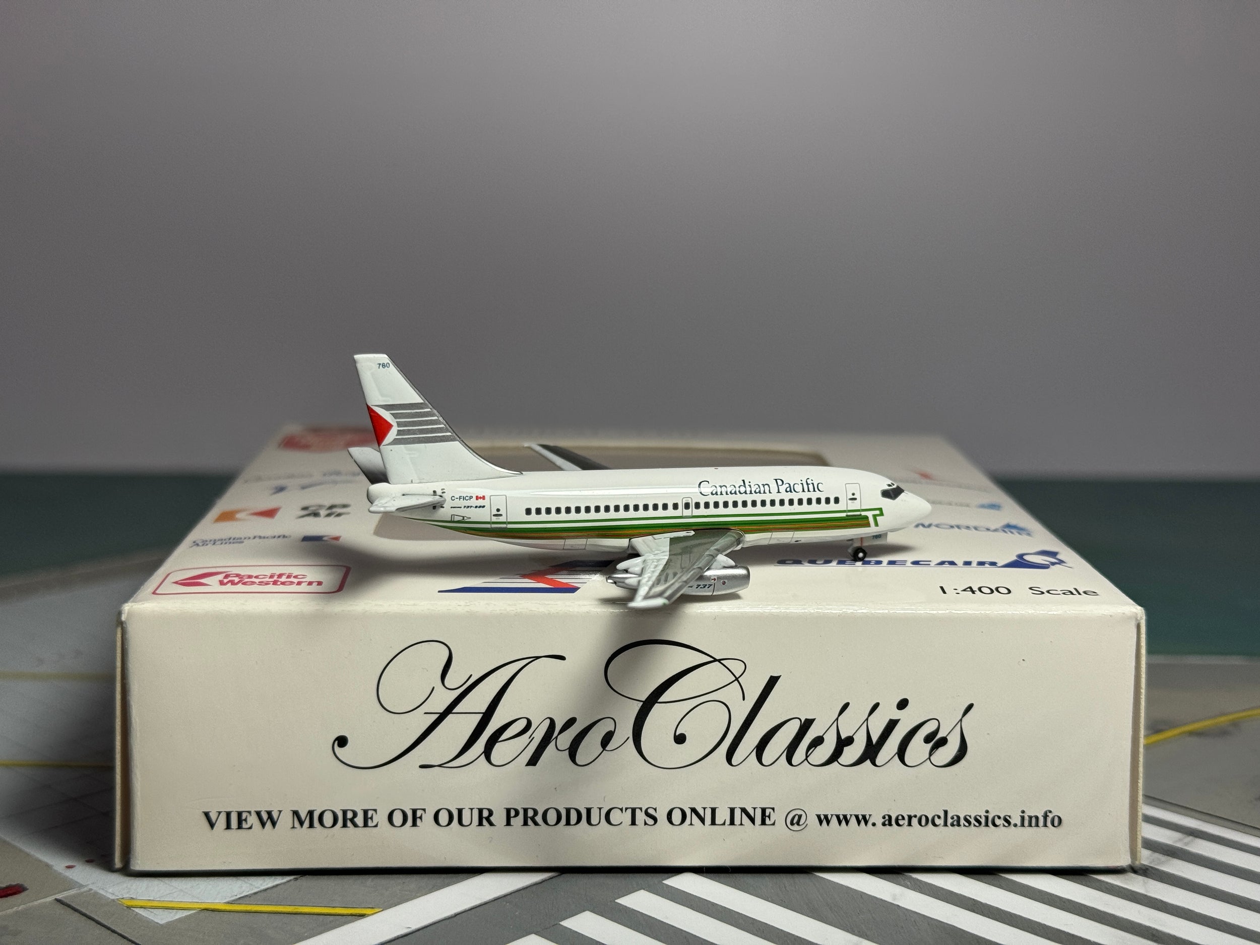 Aeroclassics 1:400 Canadian Pacific Boeing 737-200 C-FICP Transavia Hybrid ACCFICP