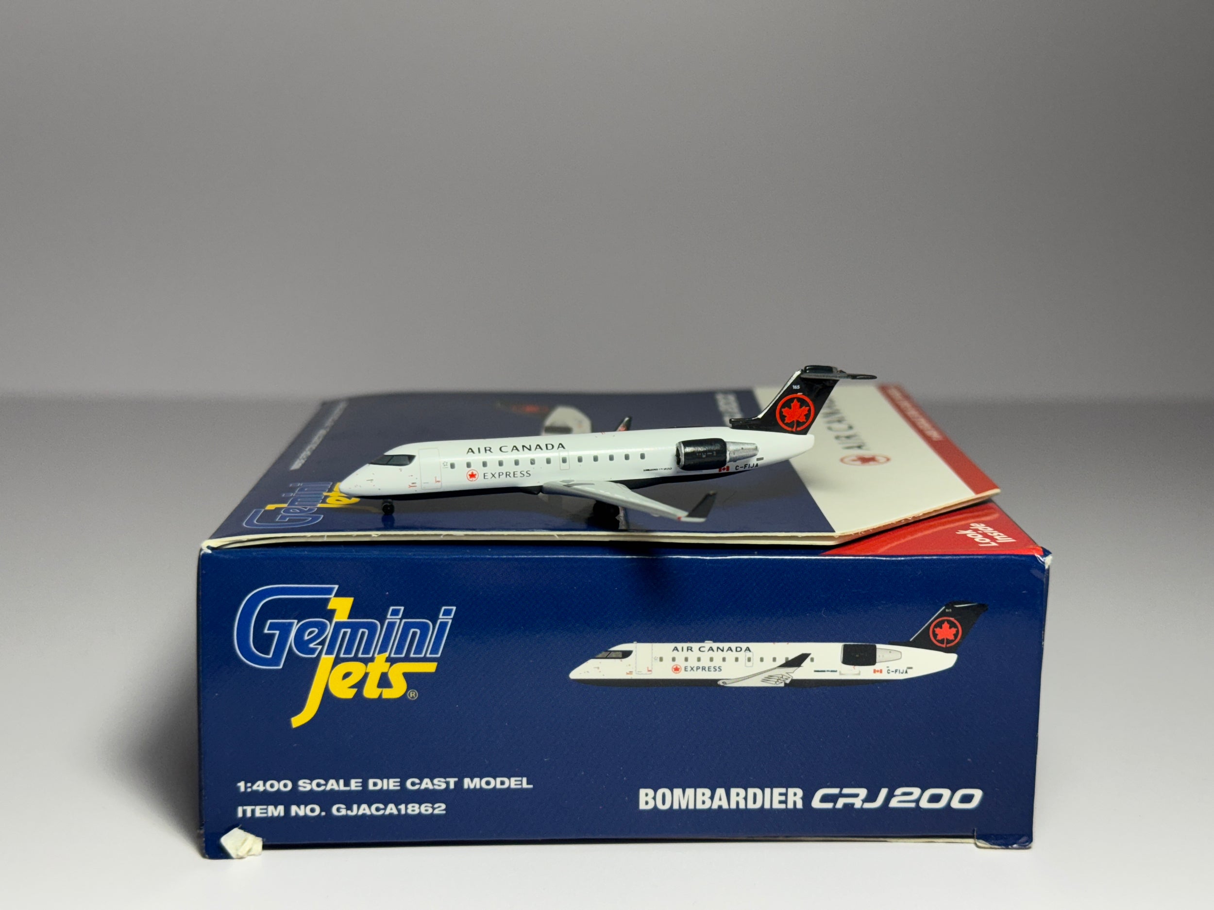 Gemini Jets 1:400 Air Canada Jazz Bombardier CRJ200 C-FIJA new colors GJACA1862