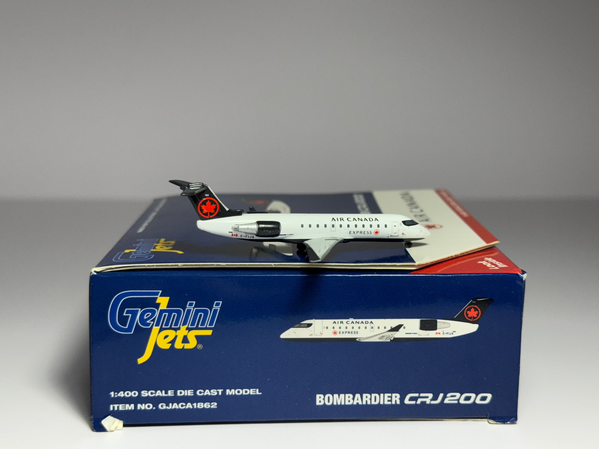 Gemini Jets 1:400 Air Canada Jazz Bombardier CRJ200 C-FIJA new colors GJACA1862